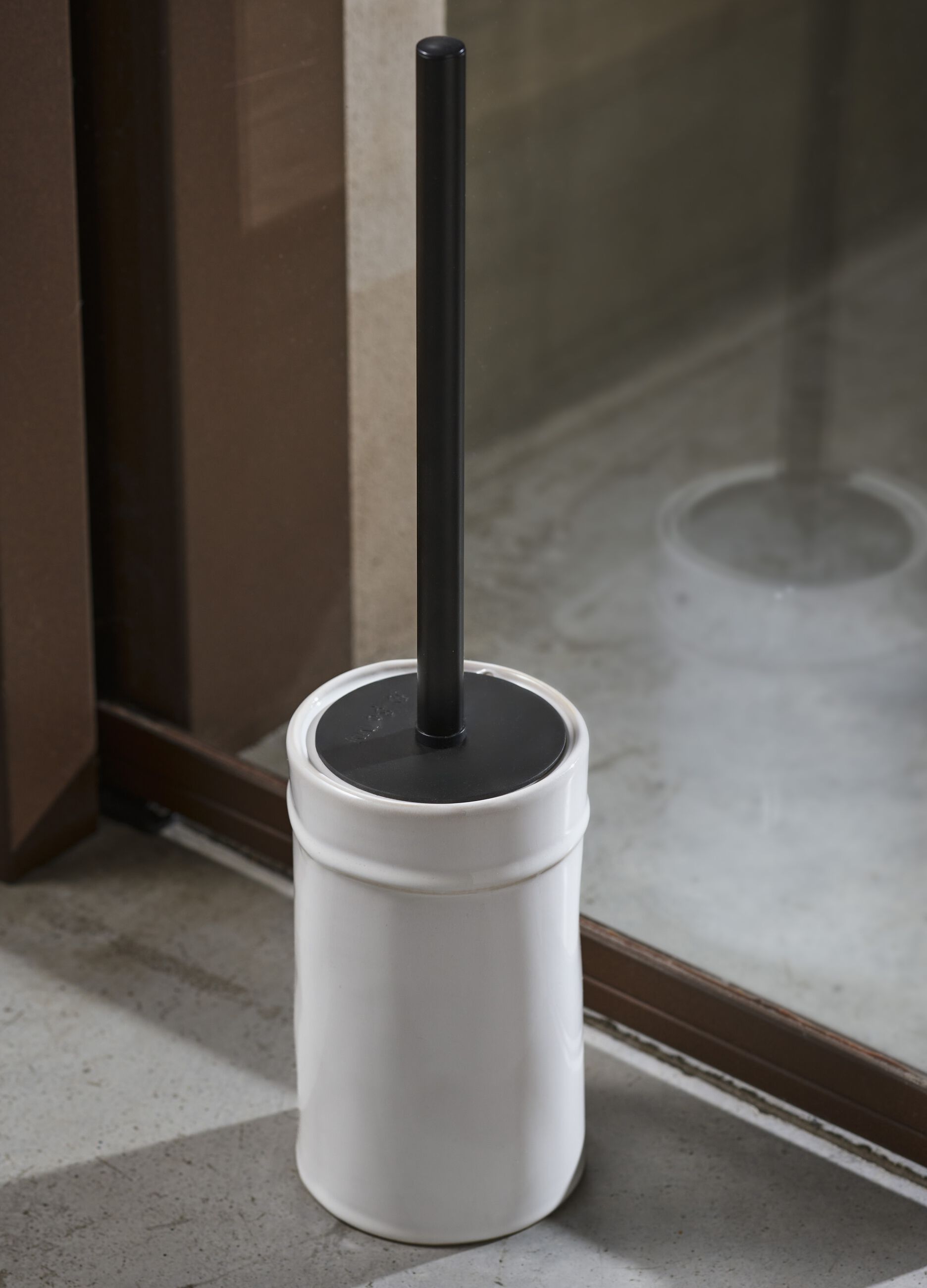 Portascopino in ceramica_0