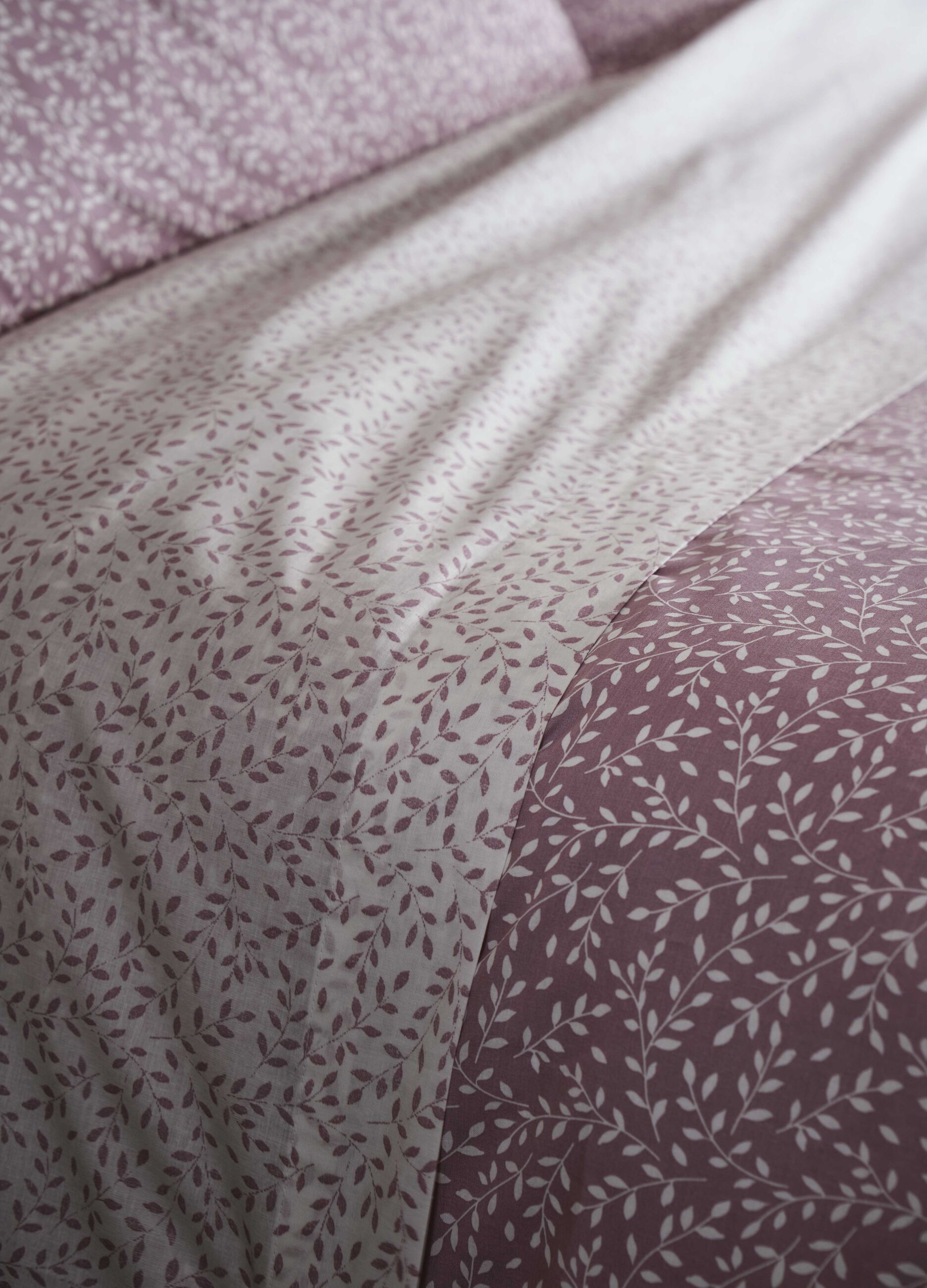 Small double bed sheet in 100% cotton_0