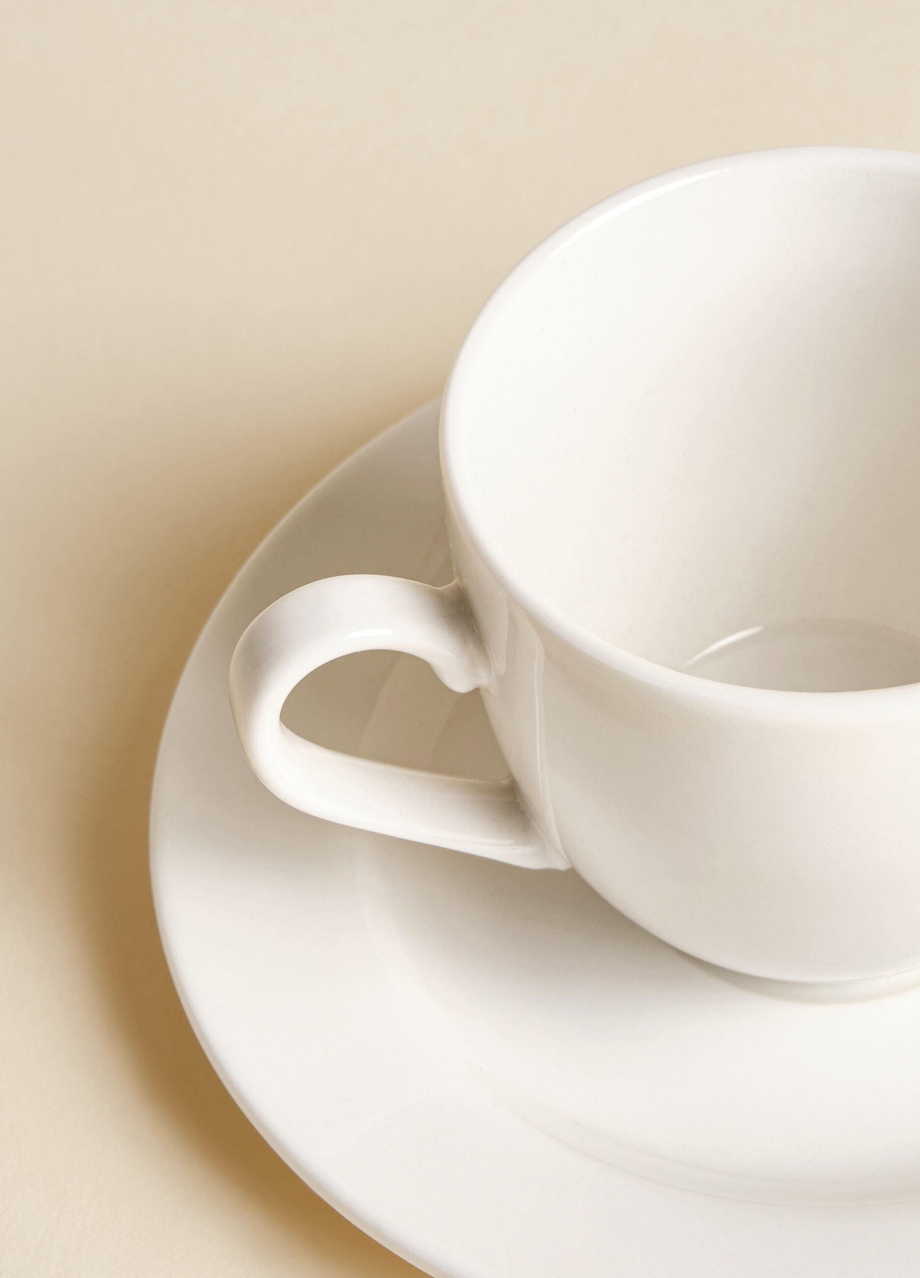 Perla coffee cup in porcelain_2