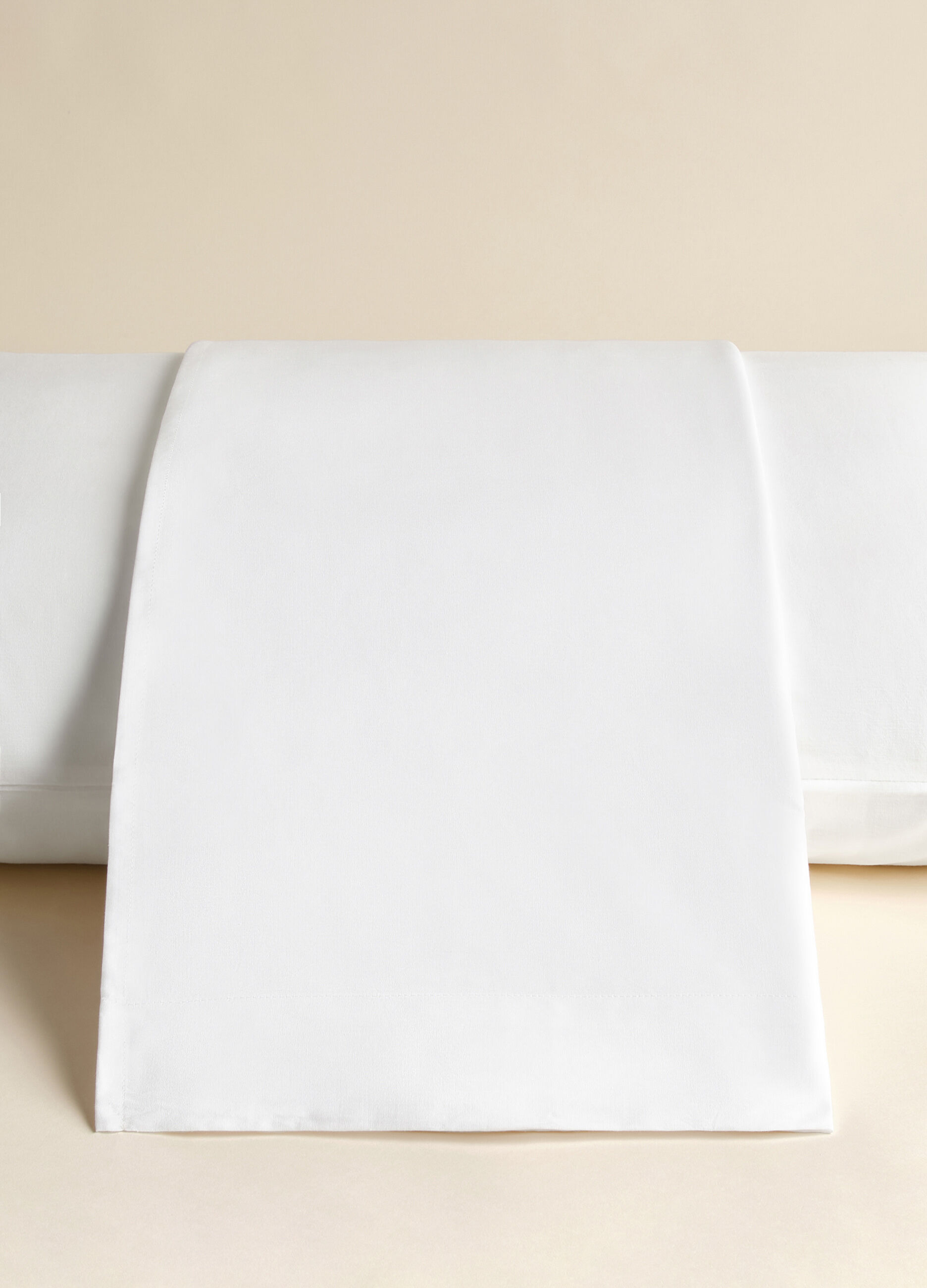 Queen-sized sheet in lightweight cotton_1