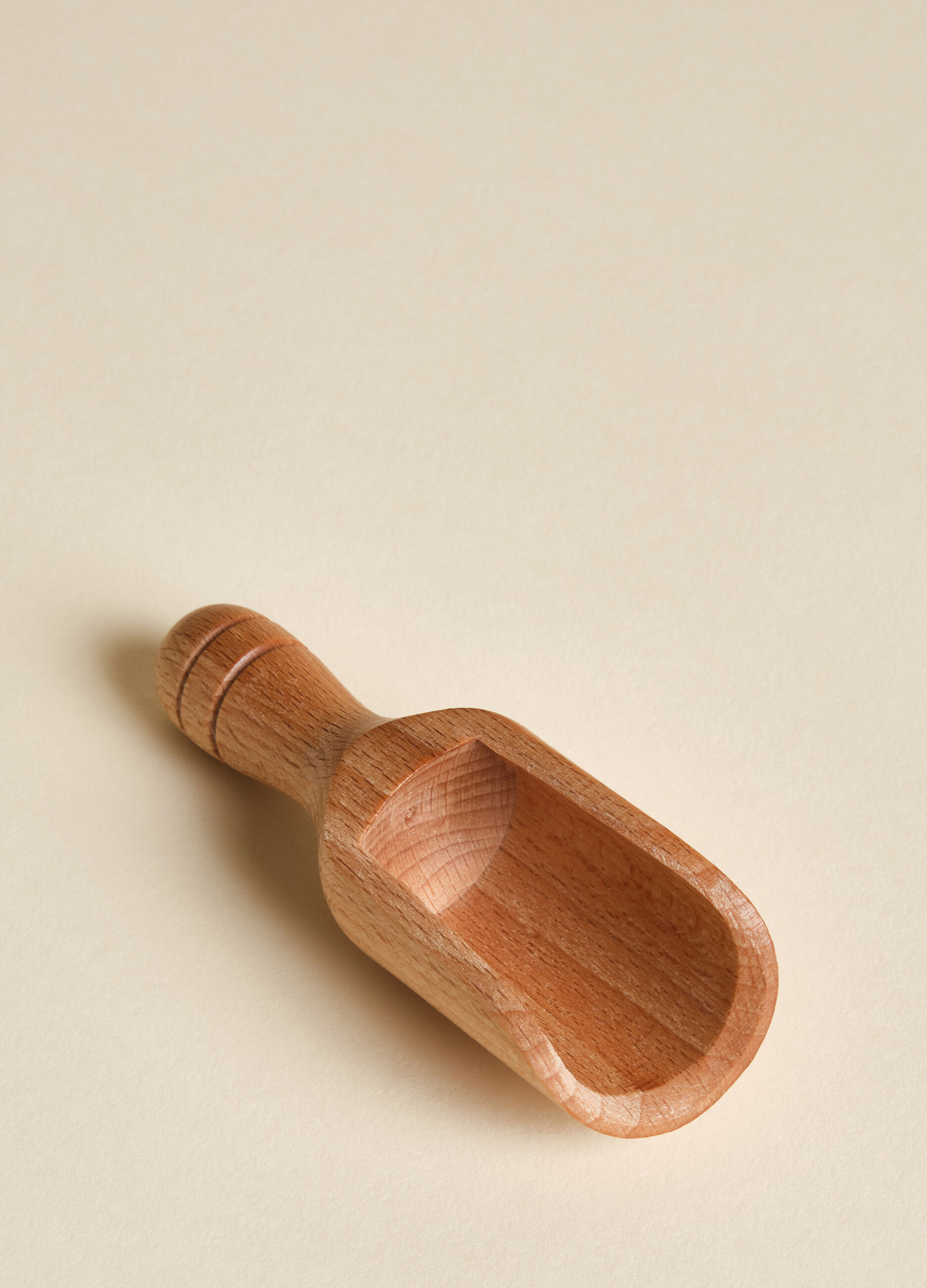 Scoop in wood_1