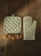 Two-pack with 1 pot holder and 1 oven glove_0