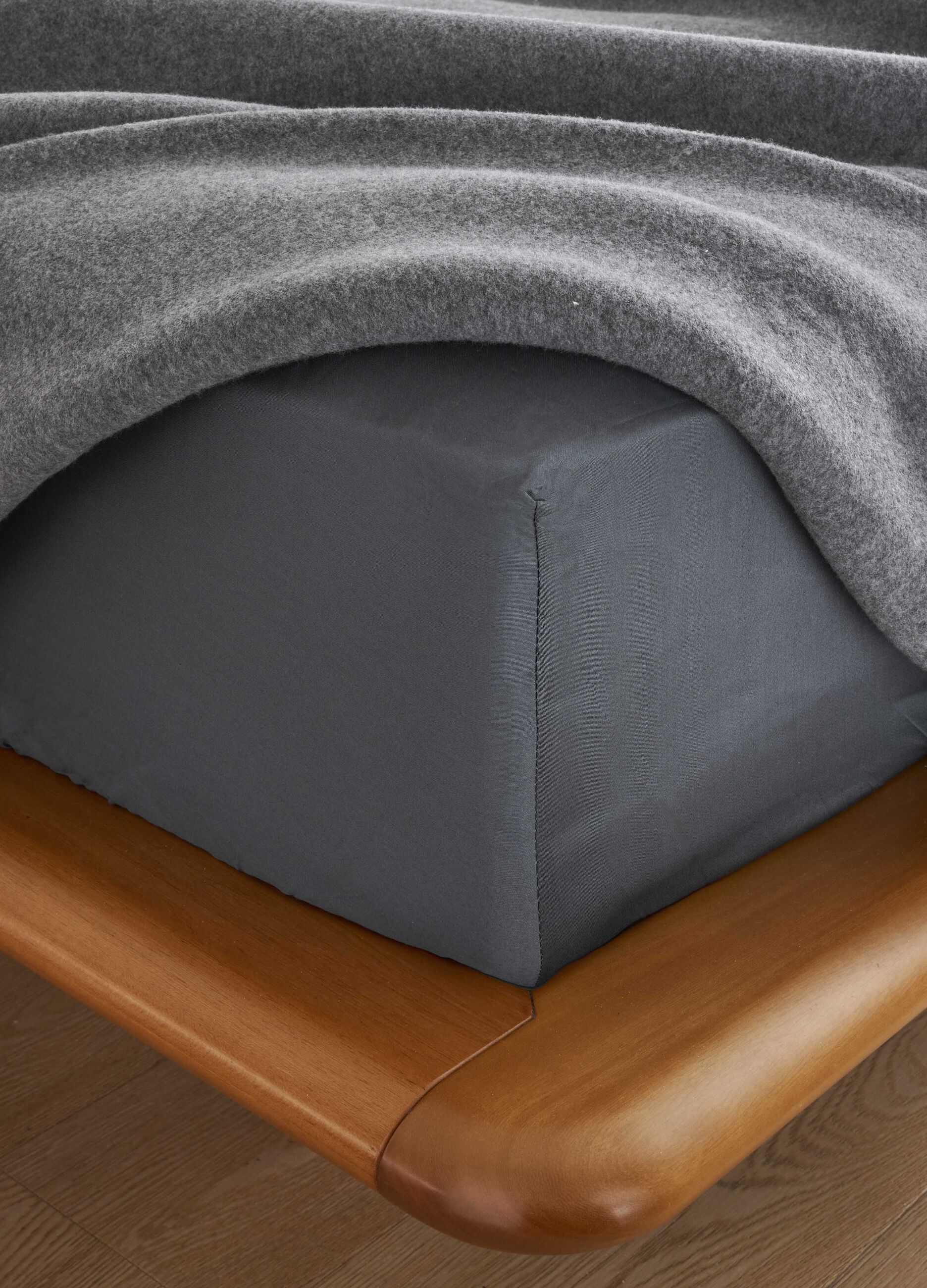 Double bed fitted sheet in 100% cotton satin tc220_0