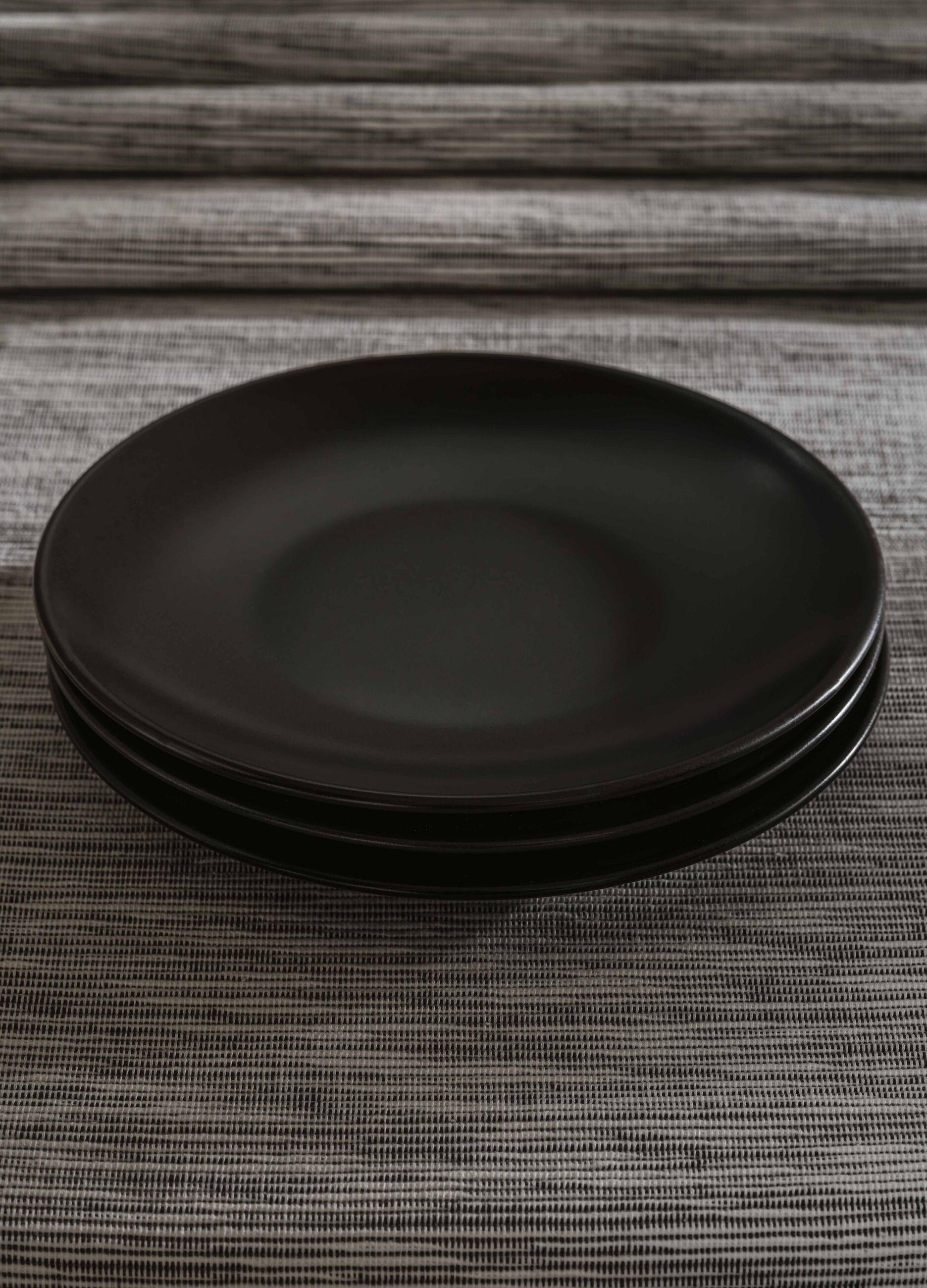 Stoneware dessert plate_0