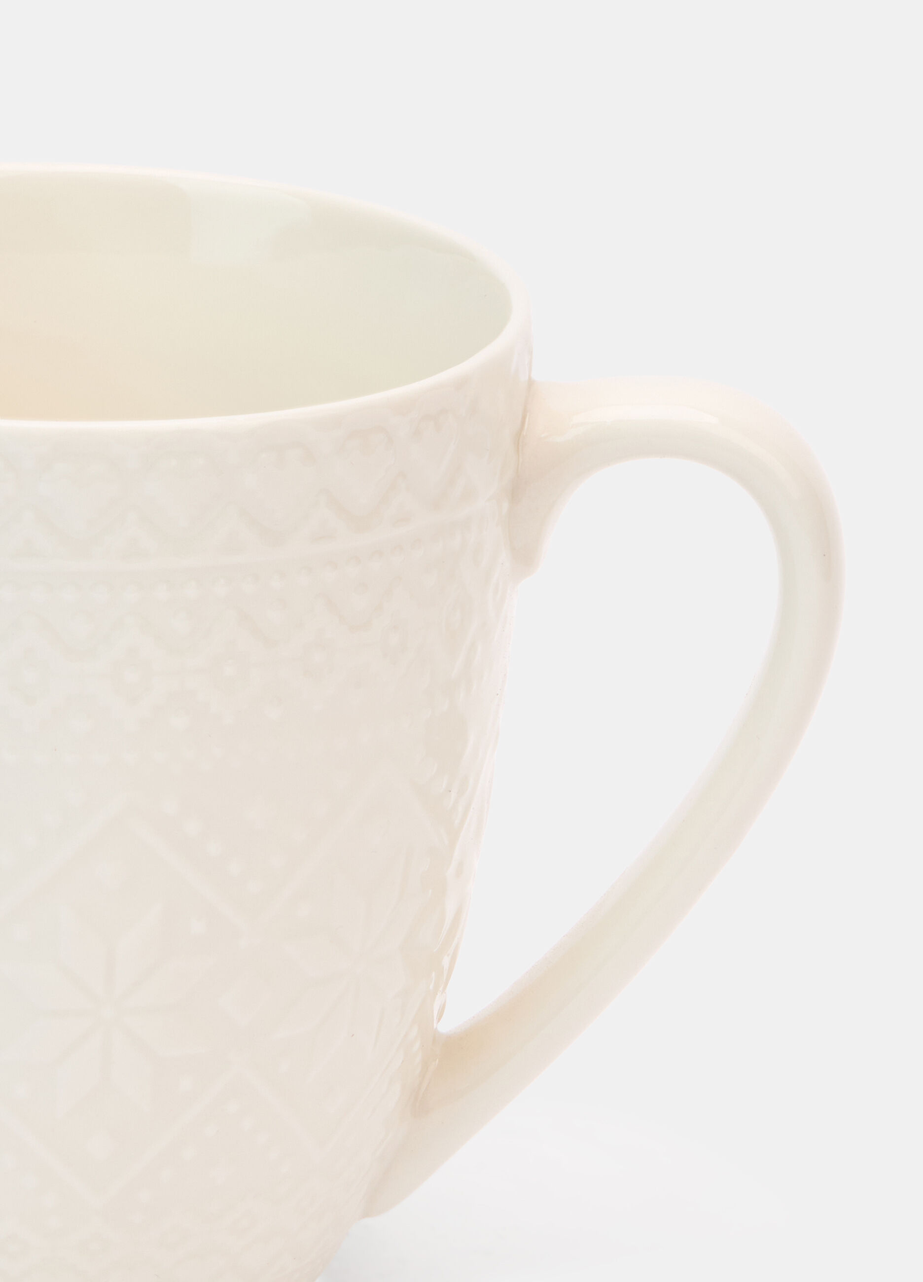 Tazza in ceramica con rilievo_1