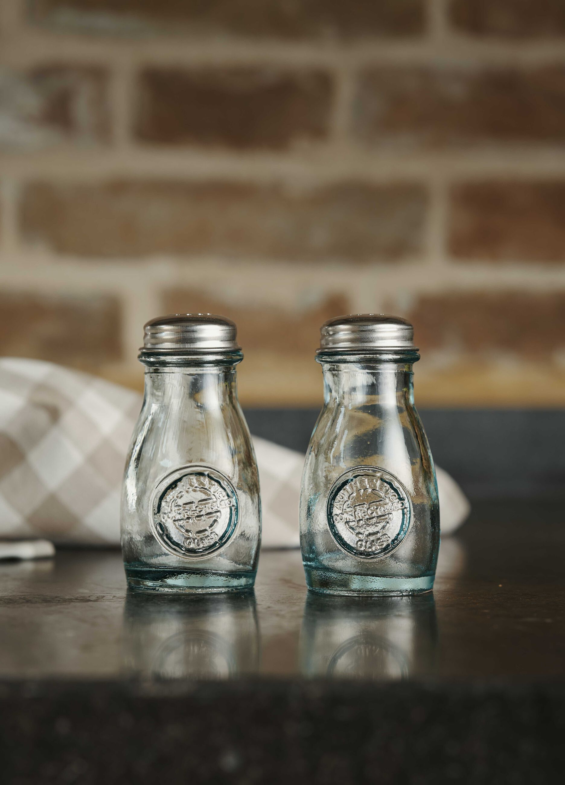 Salt + pepper set in recycled glass Made in Spain_0