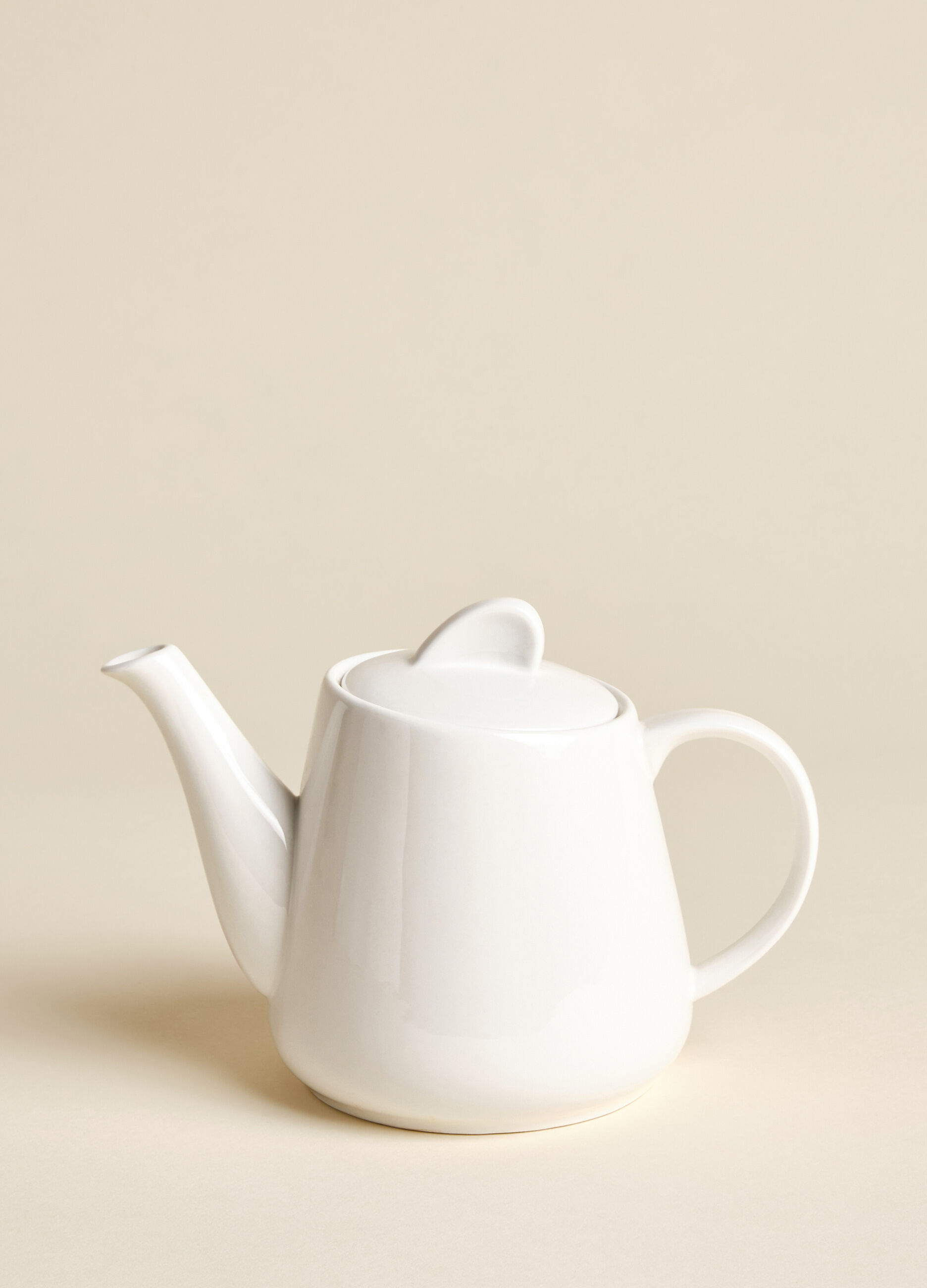 Perla teapot in porcelain_1