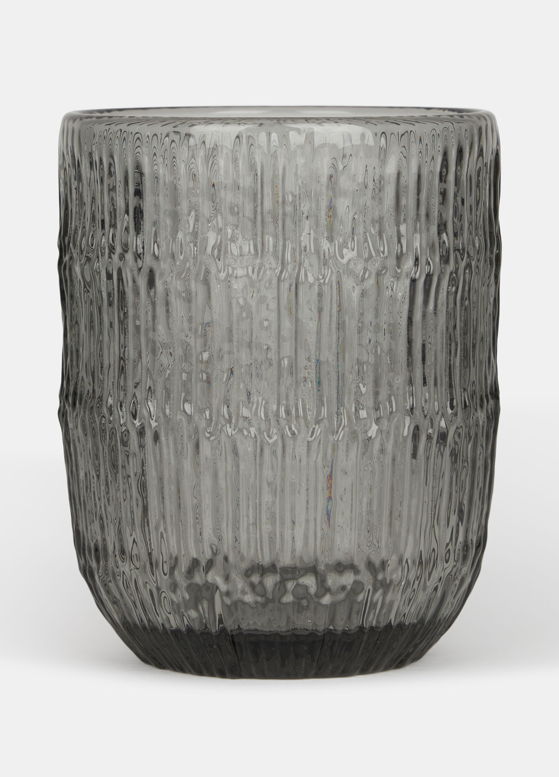 Bicchiere grigio con texture zigrinata