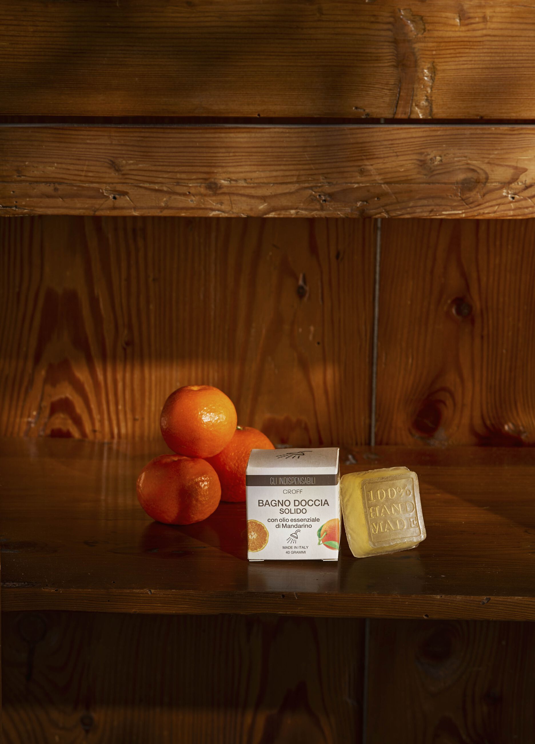 Shower gel with mandarin essential oil_0