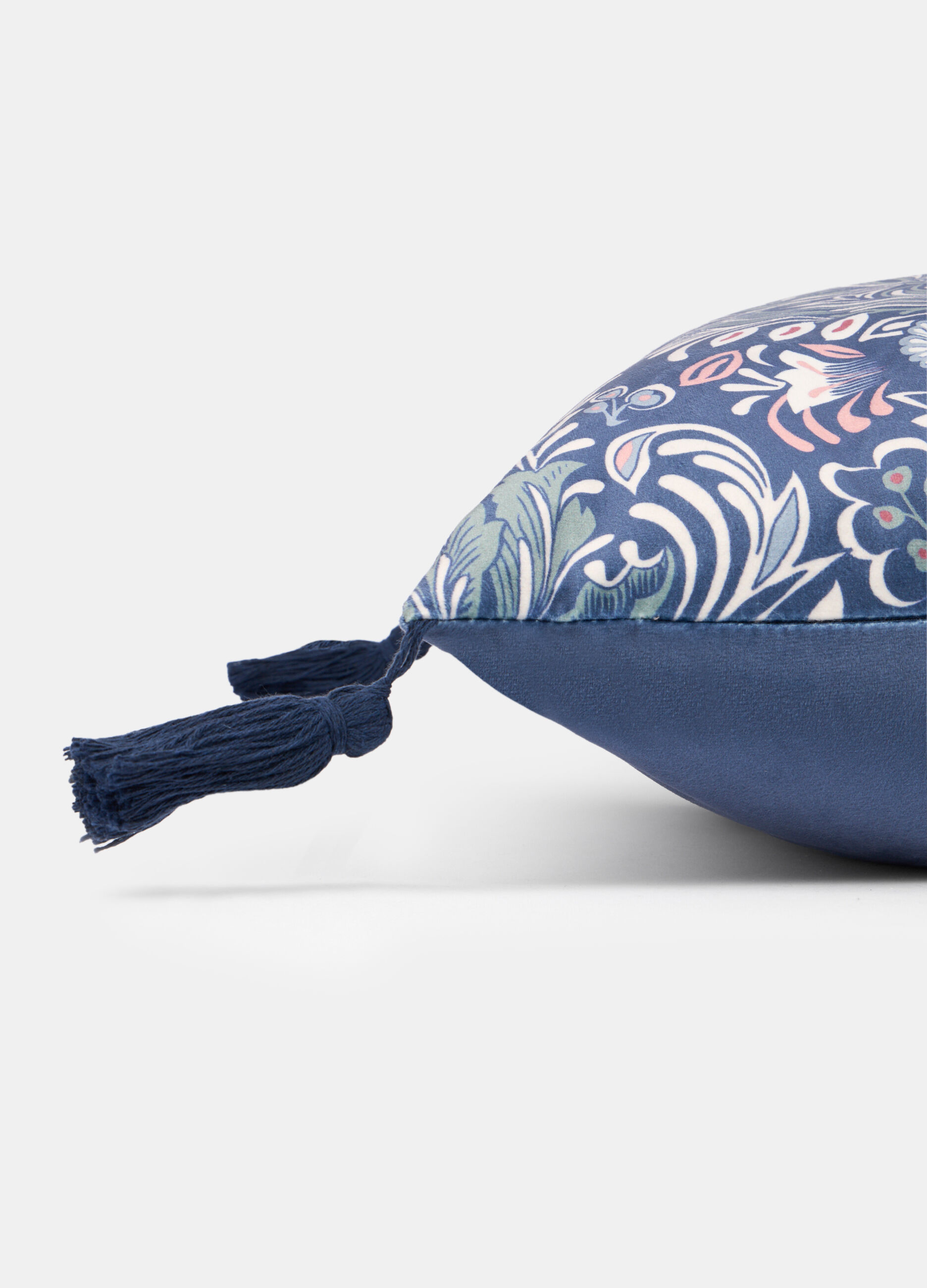 Cuscino quadrato con nappe_1