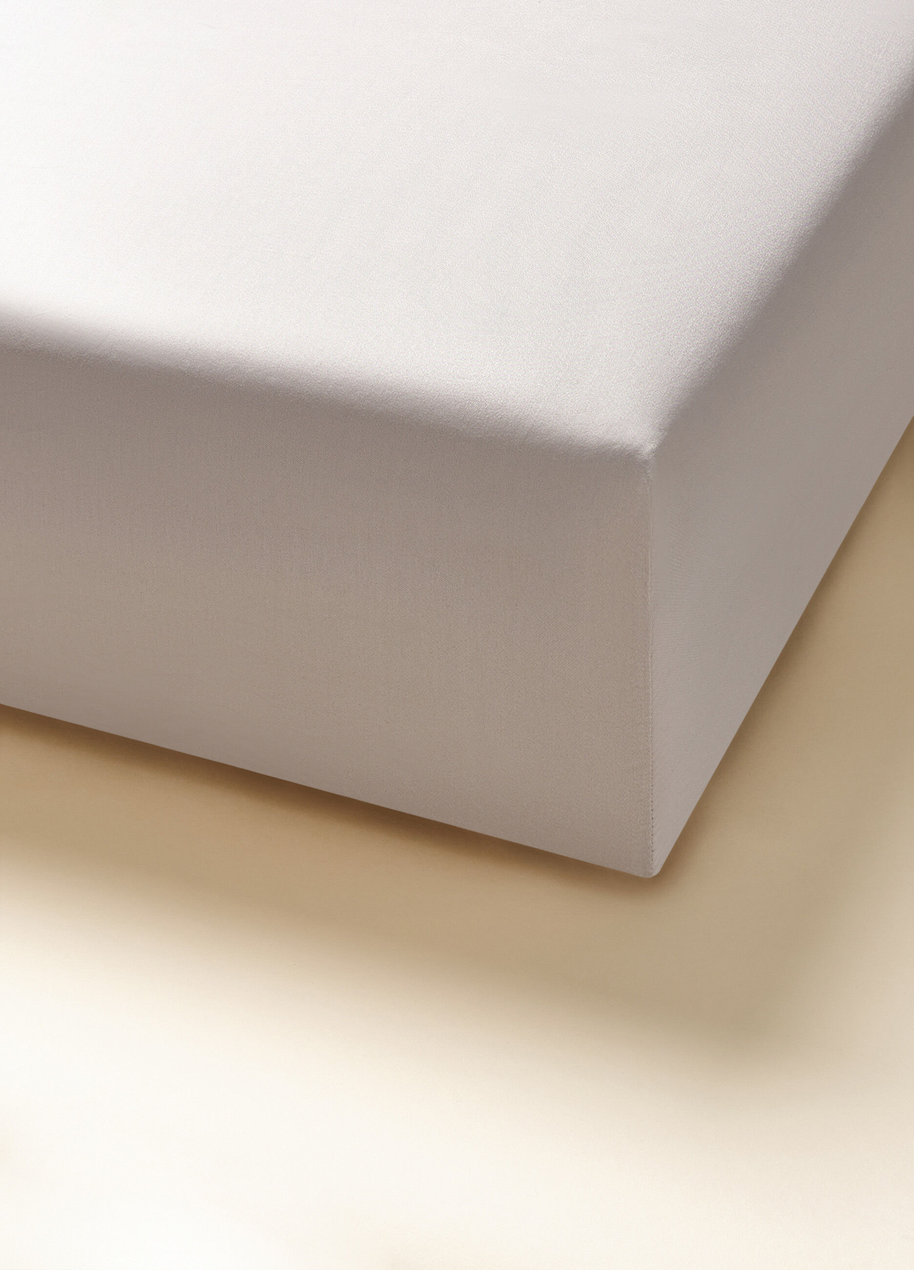 Double bed fitted sheet in 100% cotton satin tc223_1