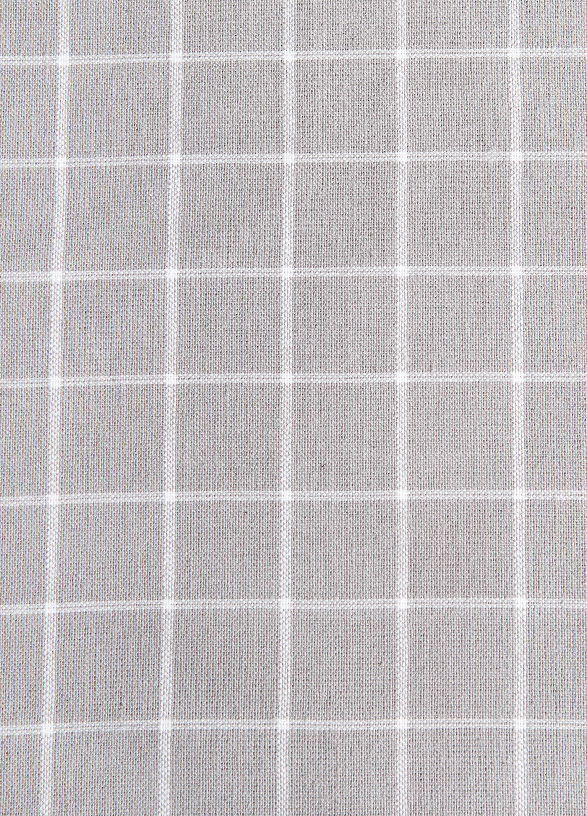 Six-seater tablecloth with check pattern_1