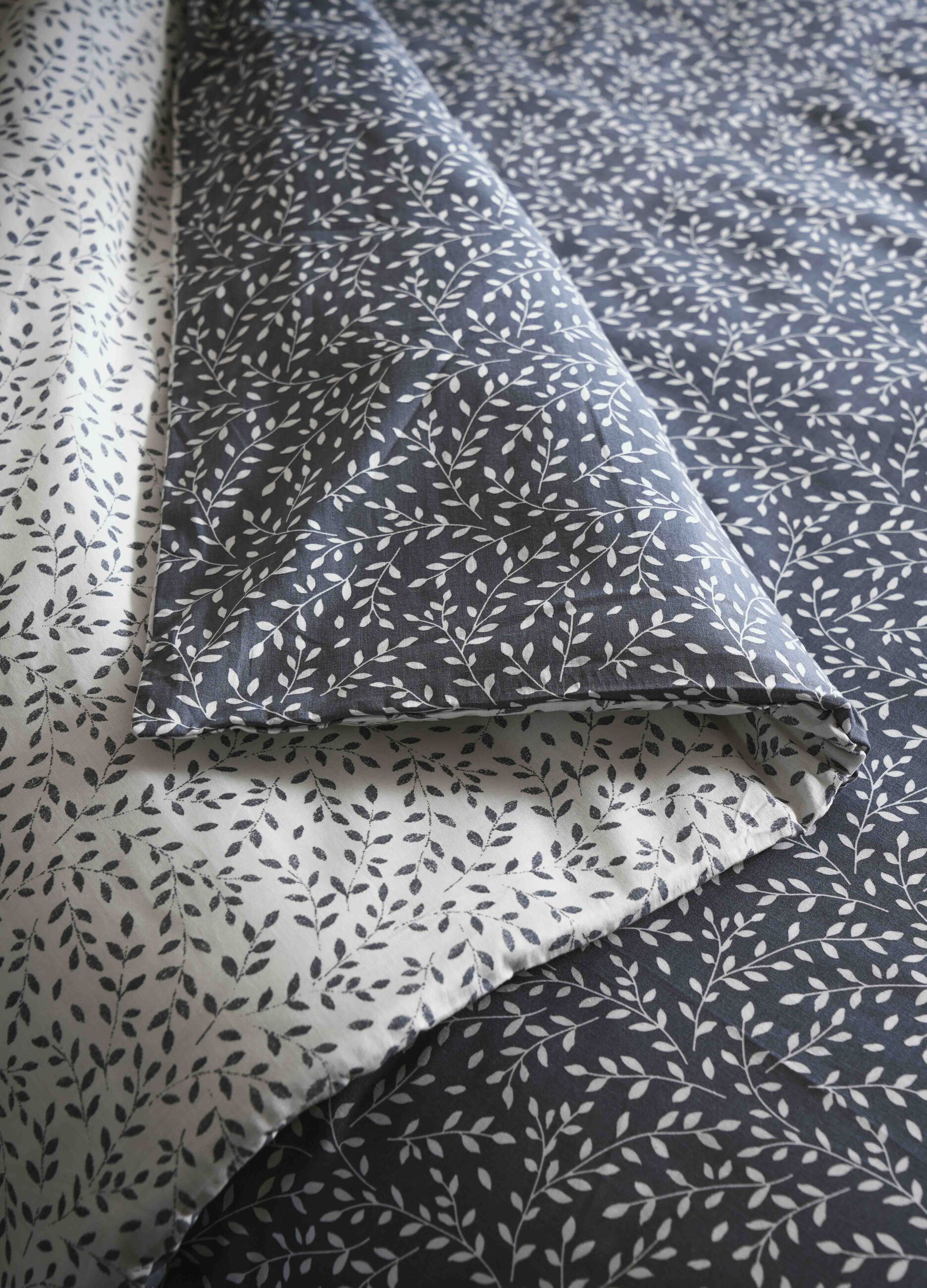 Double bed duvet cover in 100% cotton_0