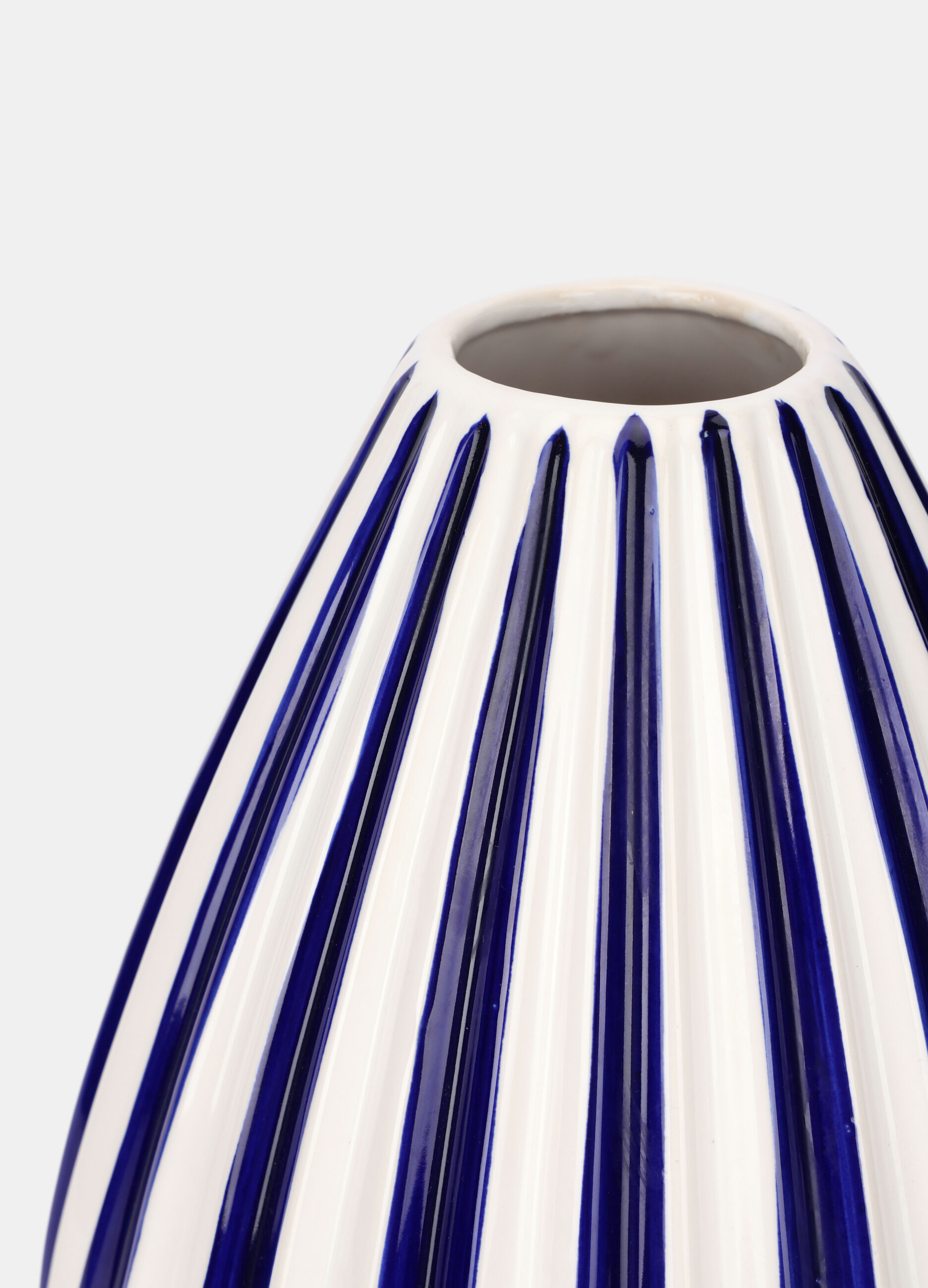 Vaso bombato in ceramica a righe_1