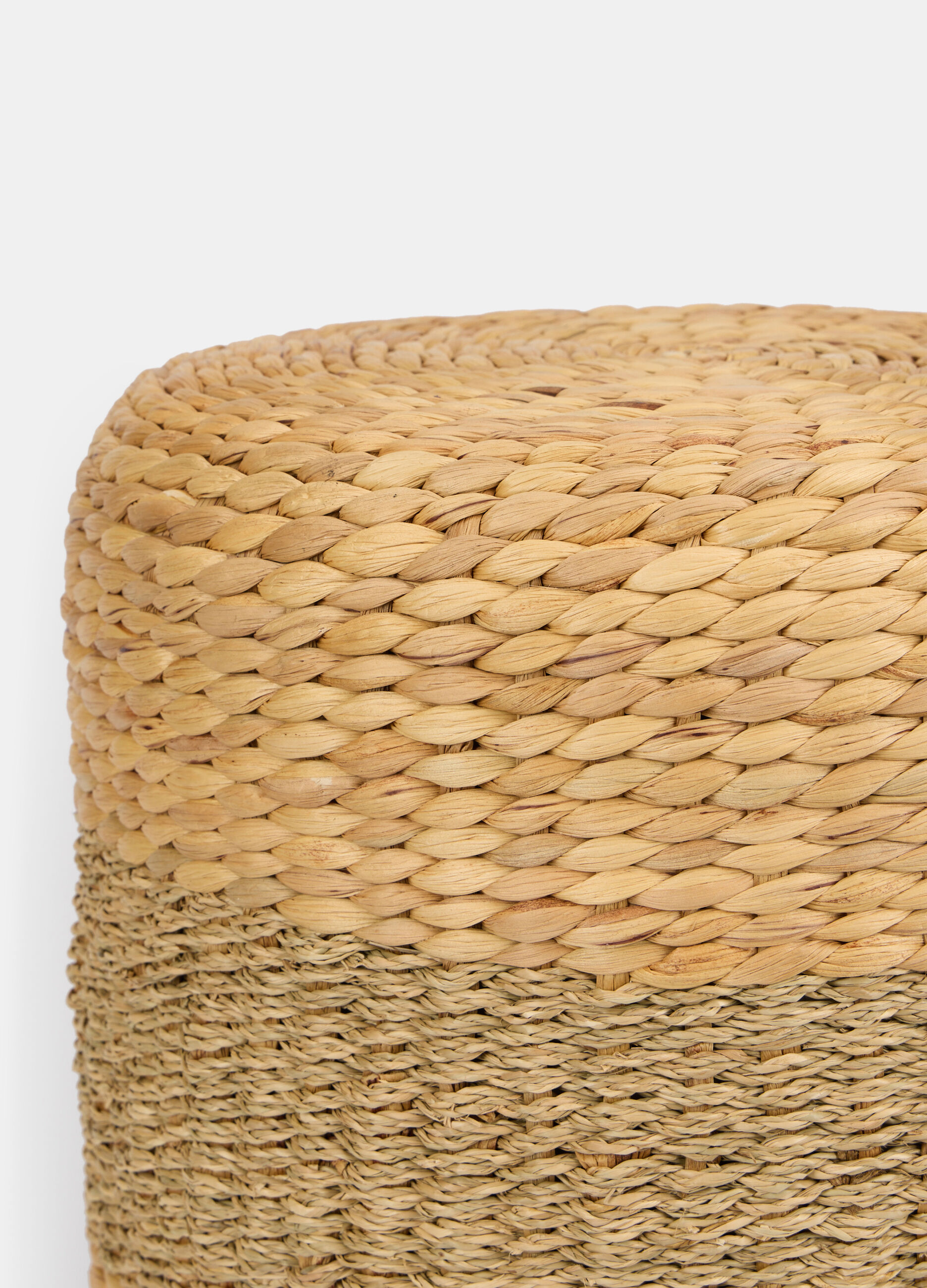 Pouf rotondo intrecciato