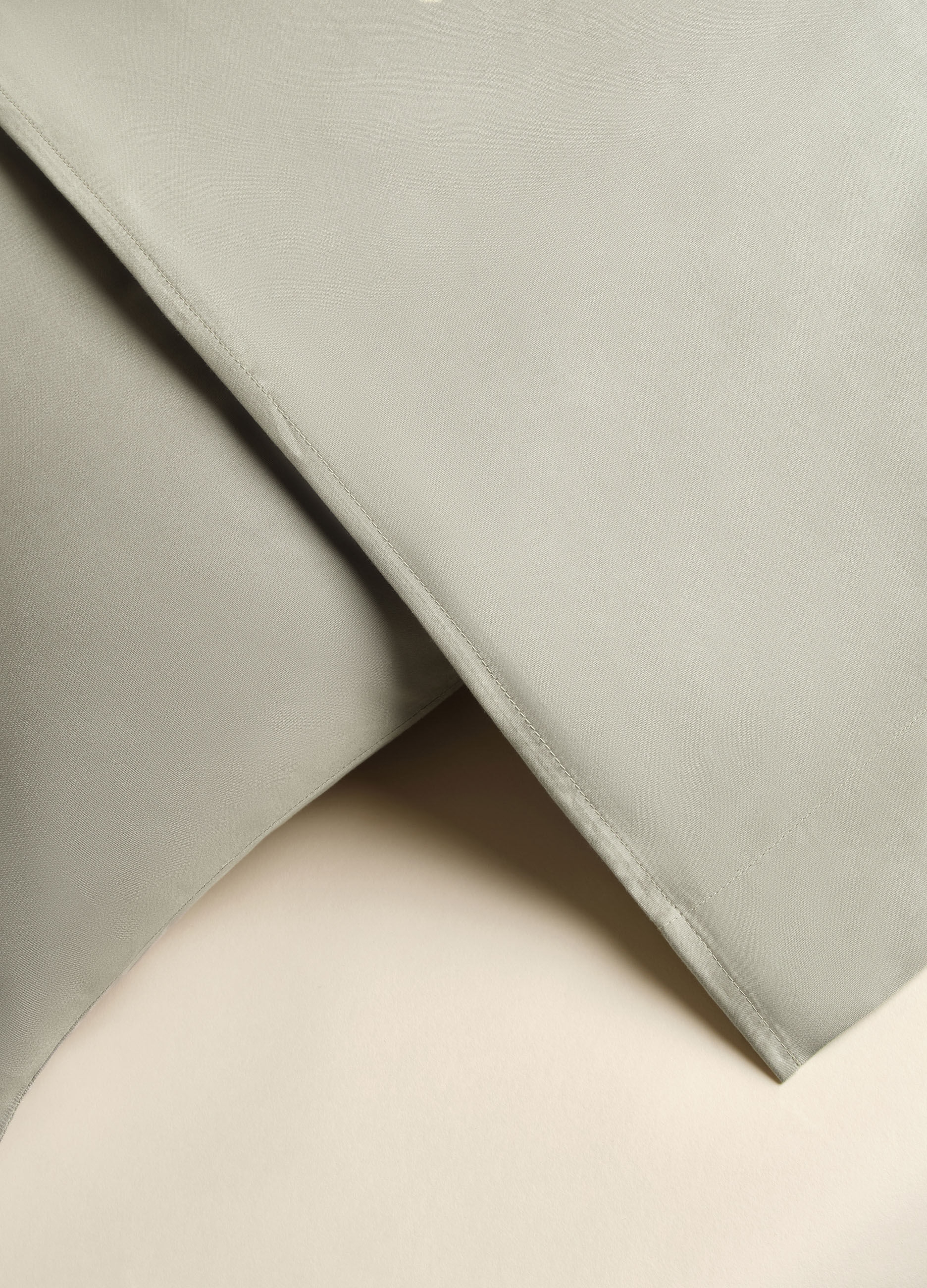 Double bed sheet in 100% cotton satin tc222_2