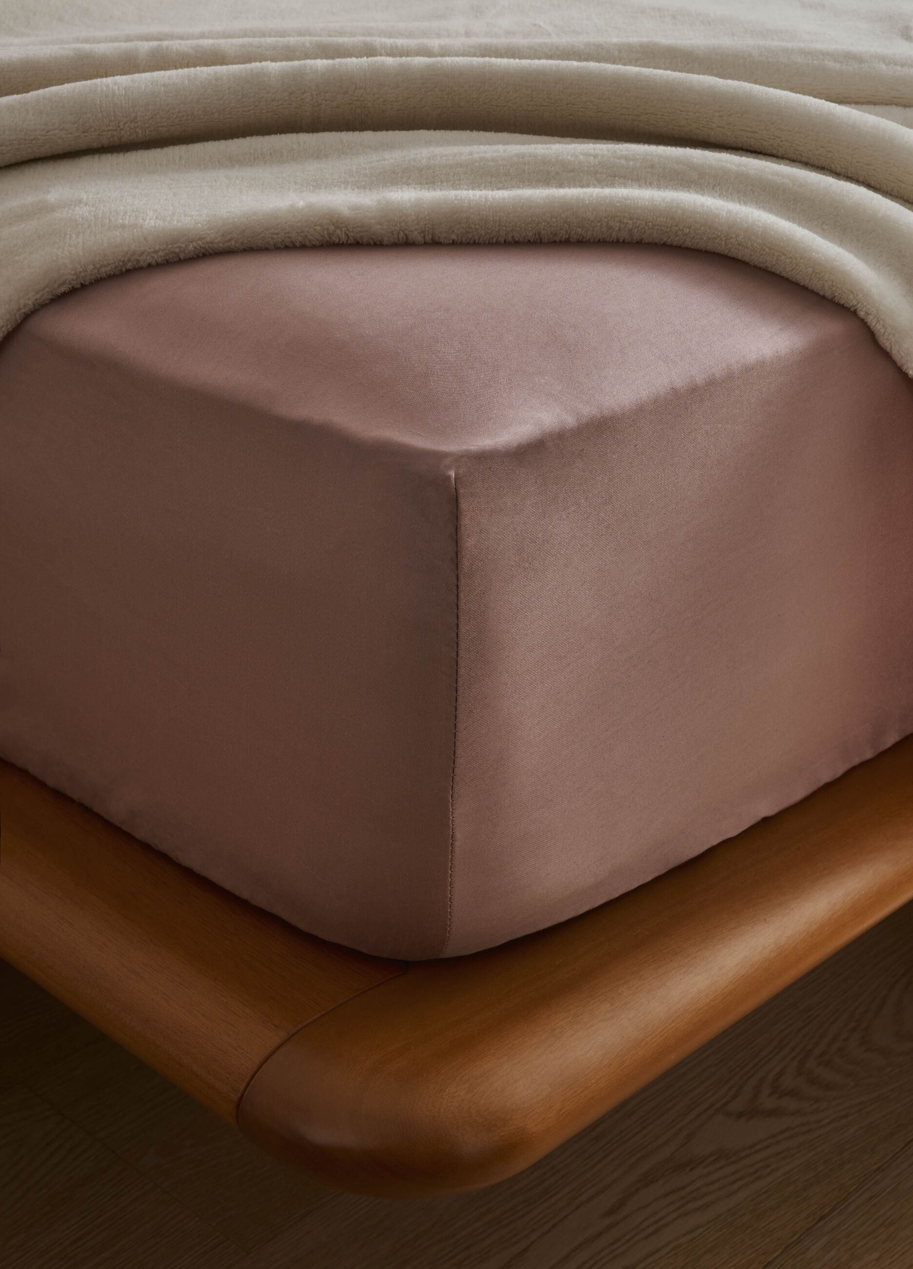 Double bed fitted sheet in 100% cotton satin tc221_0