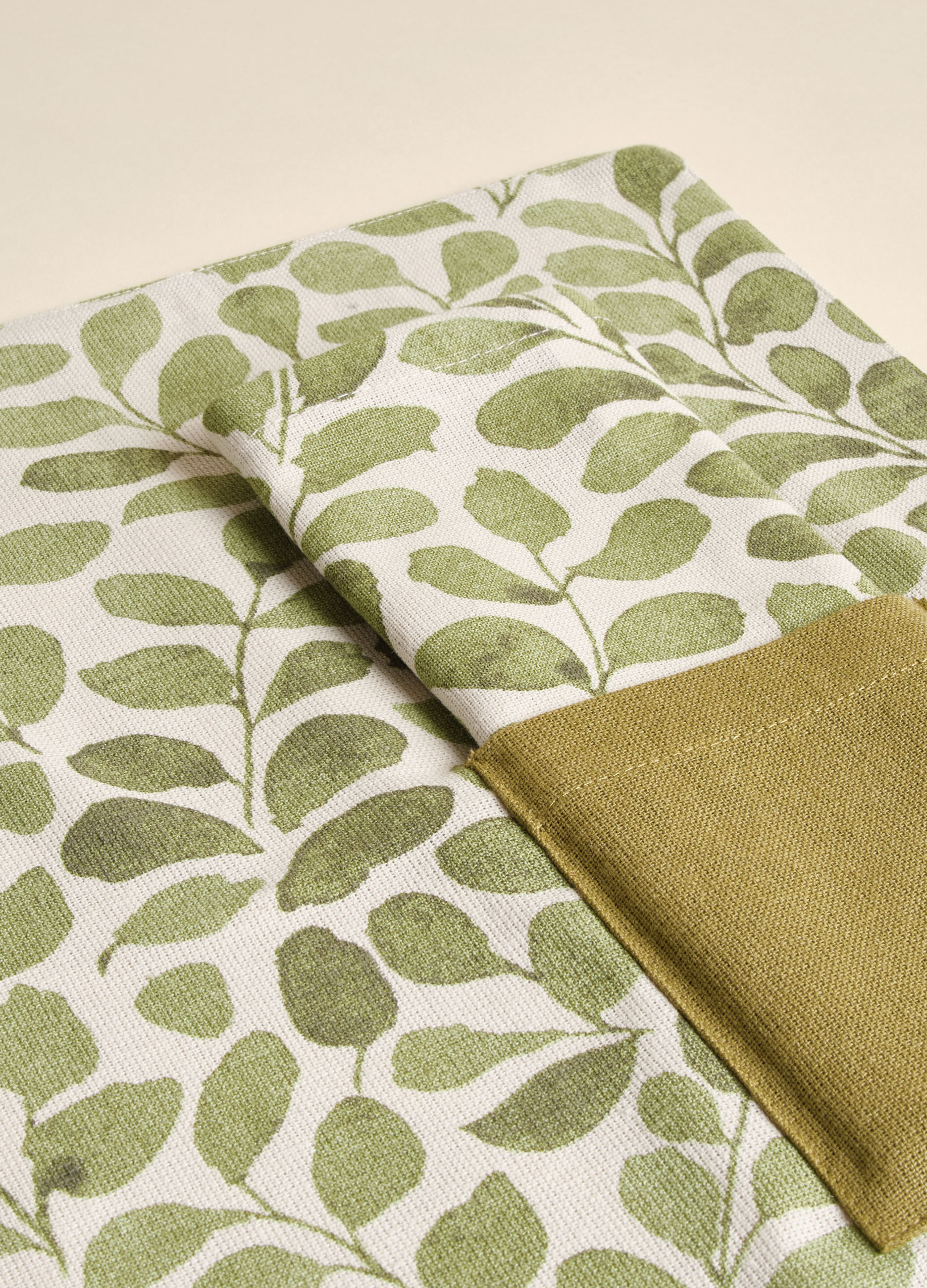 Breakfast table mat with pocket + napkin_2