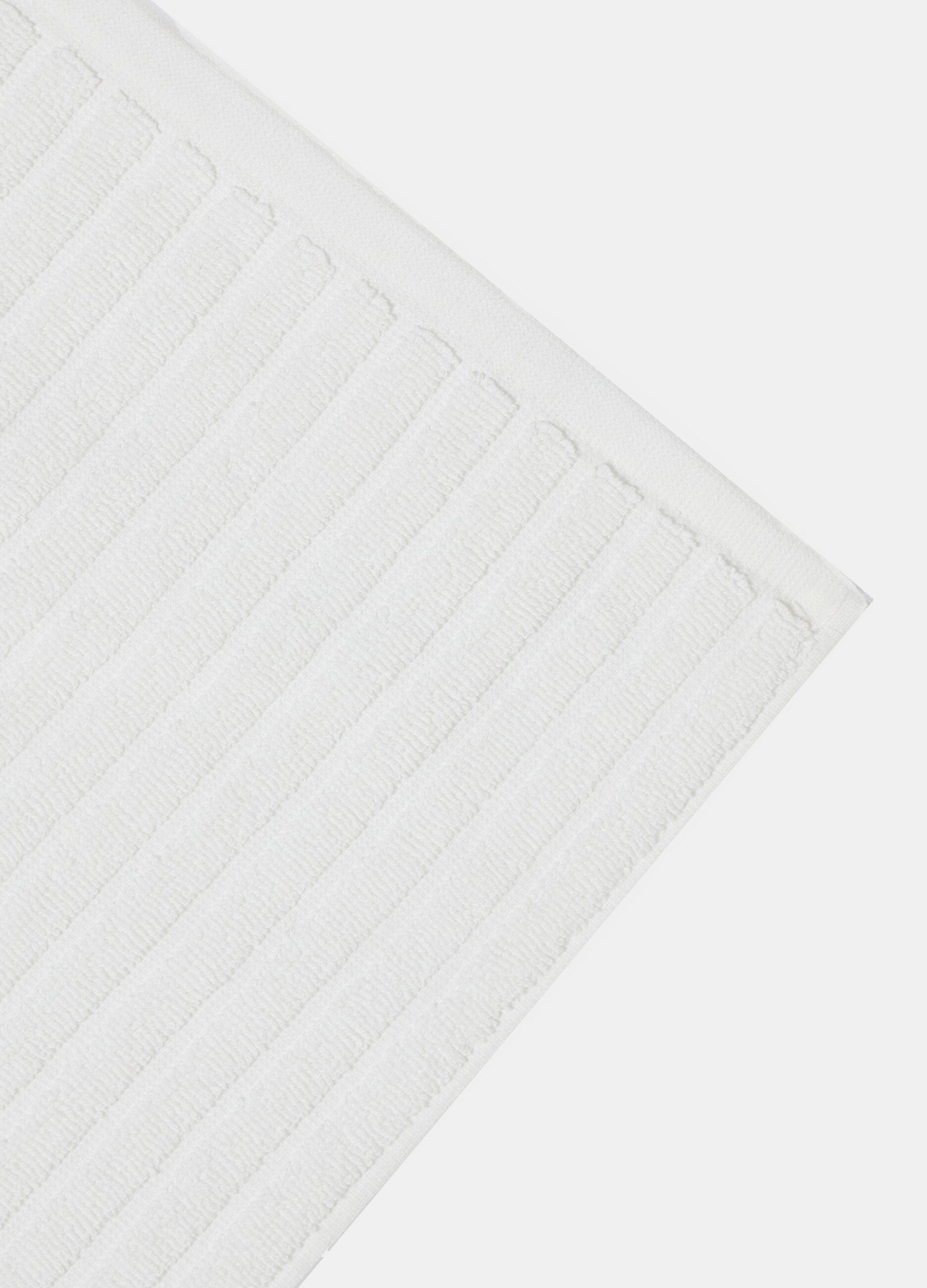 Tappeto in puro cotone jacquard a righe Made in Portugal