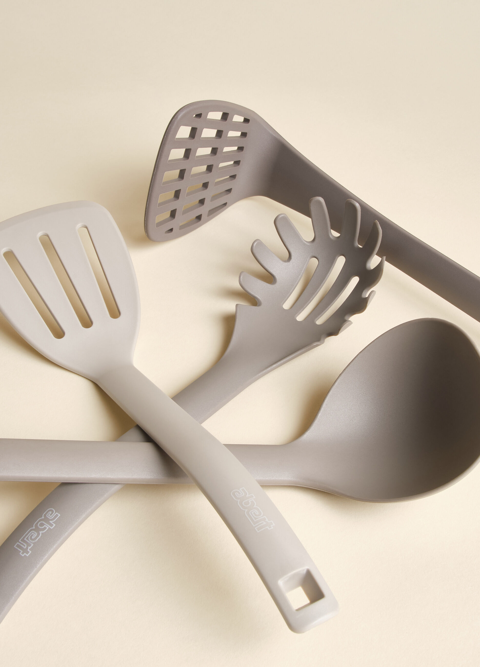Set utensili da cucina in plastica