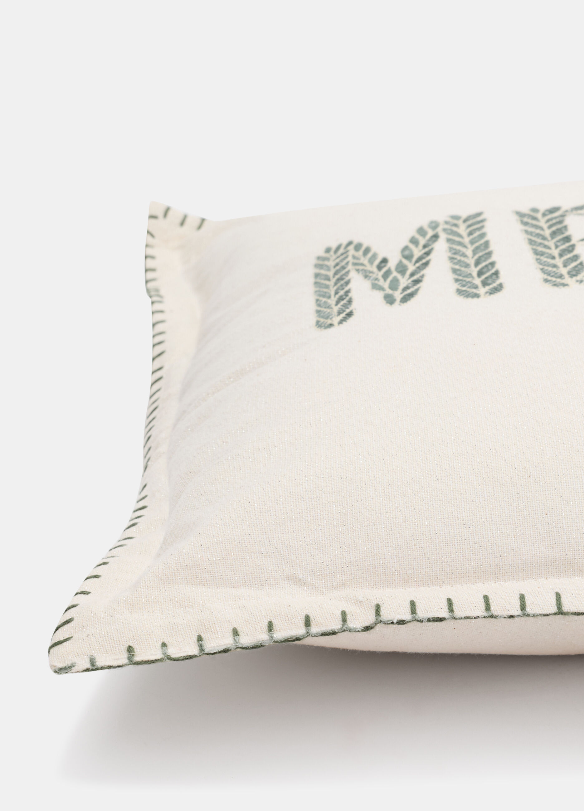 Cuscino imbottito con ricamo Merry_1