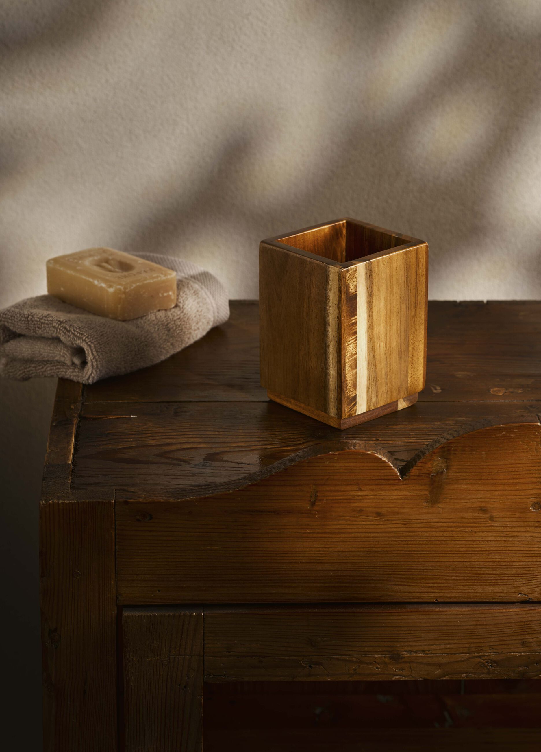 Portaspazzolini in legno di acacia_0