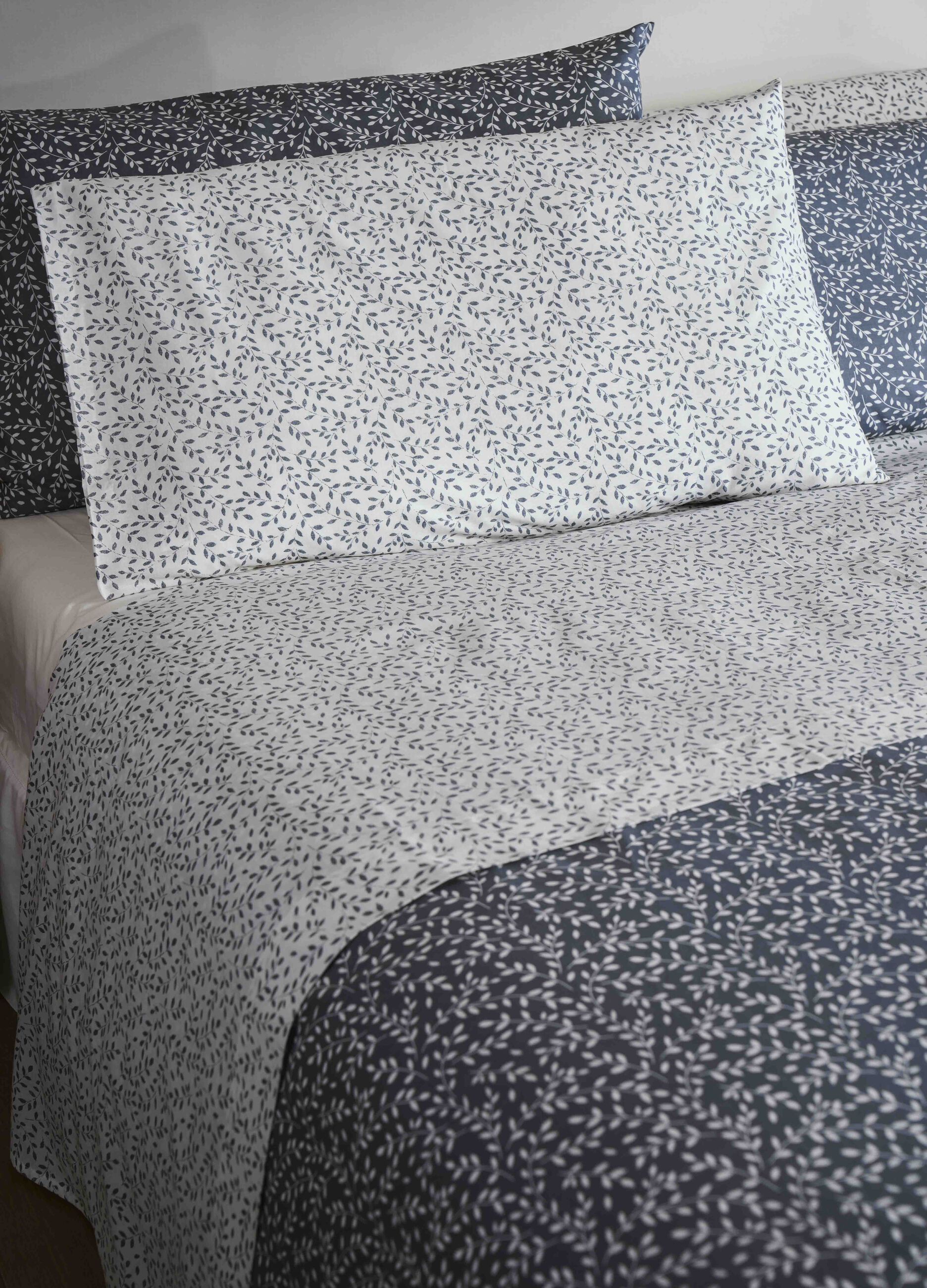 Cotton pillowcase with floral print_0