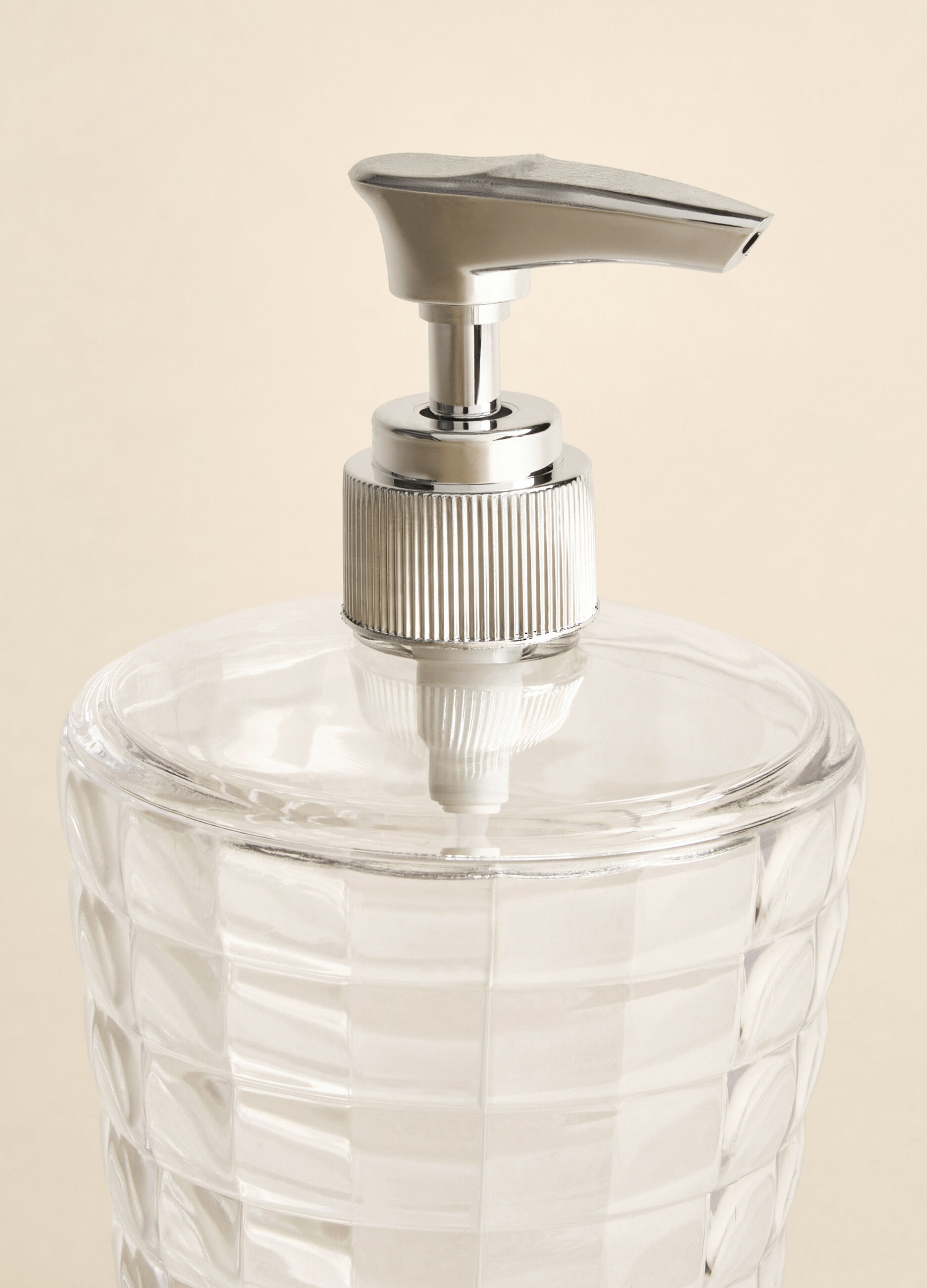 Dispenser sapone in plastica lavorata_2