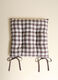 Square seat pad in quilted check._1