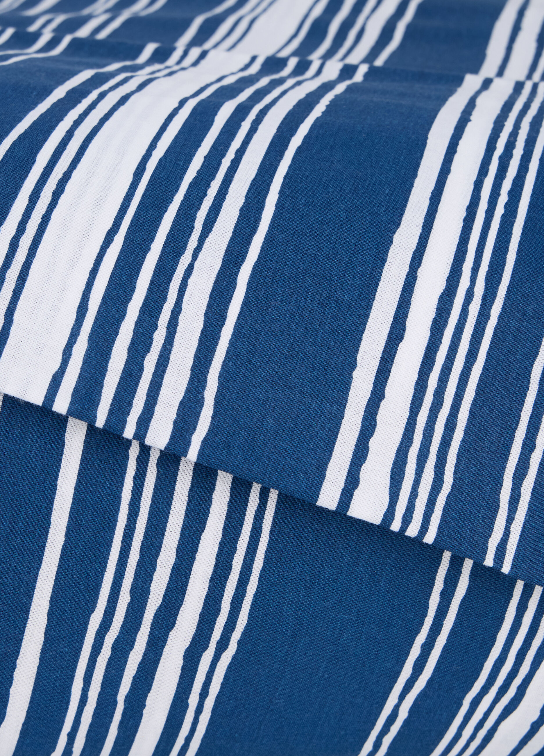 Parure lenzuolo letto matrimoniale con fantasia a righe blu_1