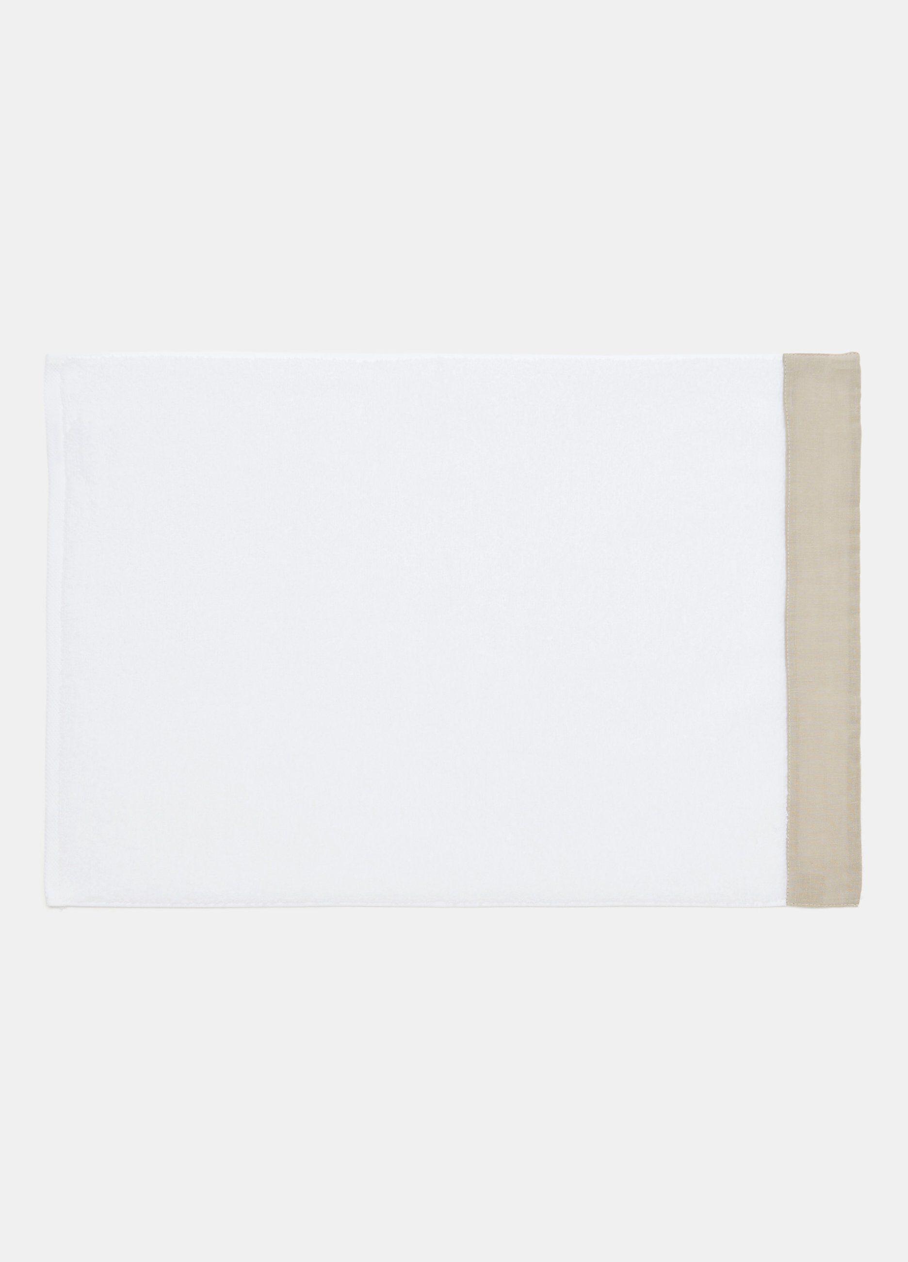 Bath towel in 100% cotton with linen trim_1