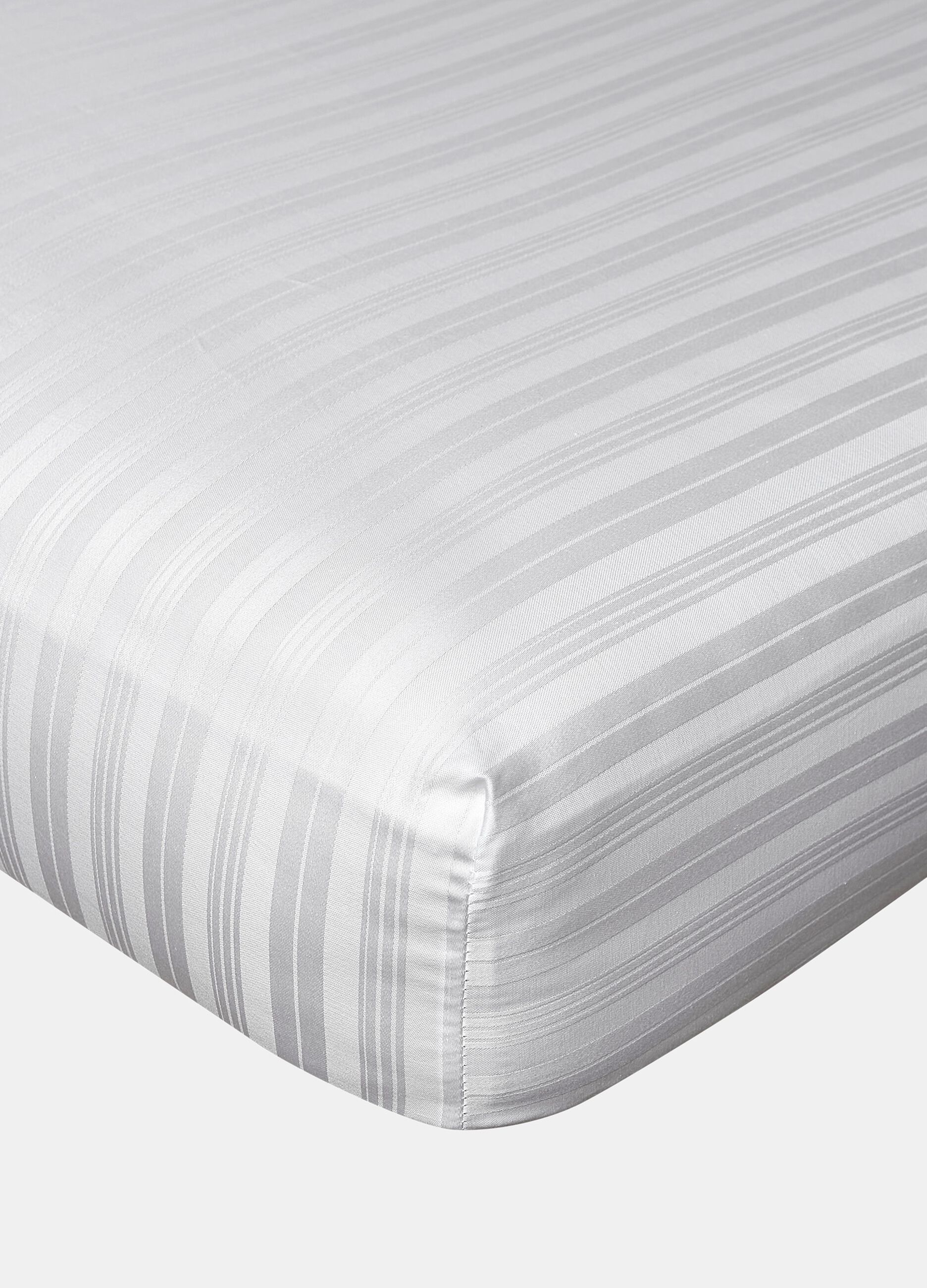 Coprimaterasso a righe in jacquard satin_0