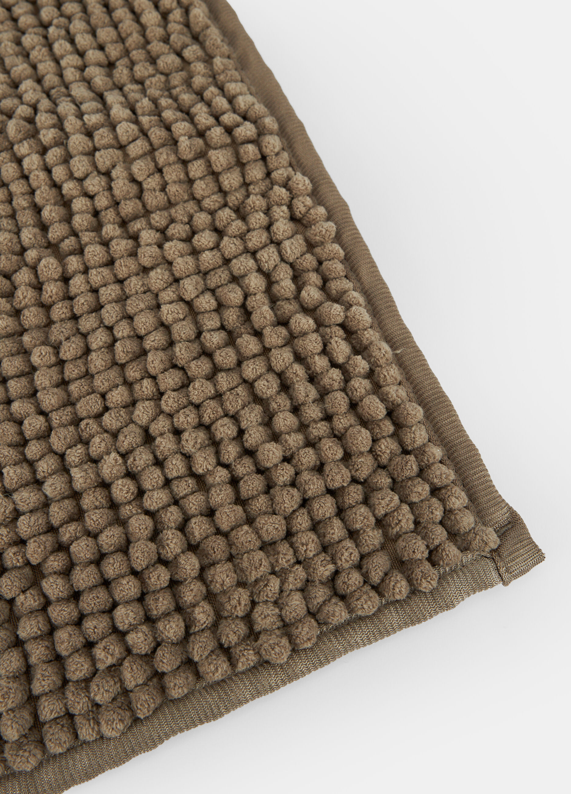 Tappeto da bagno grande con design ad anello_1