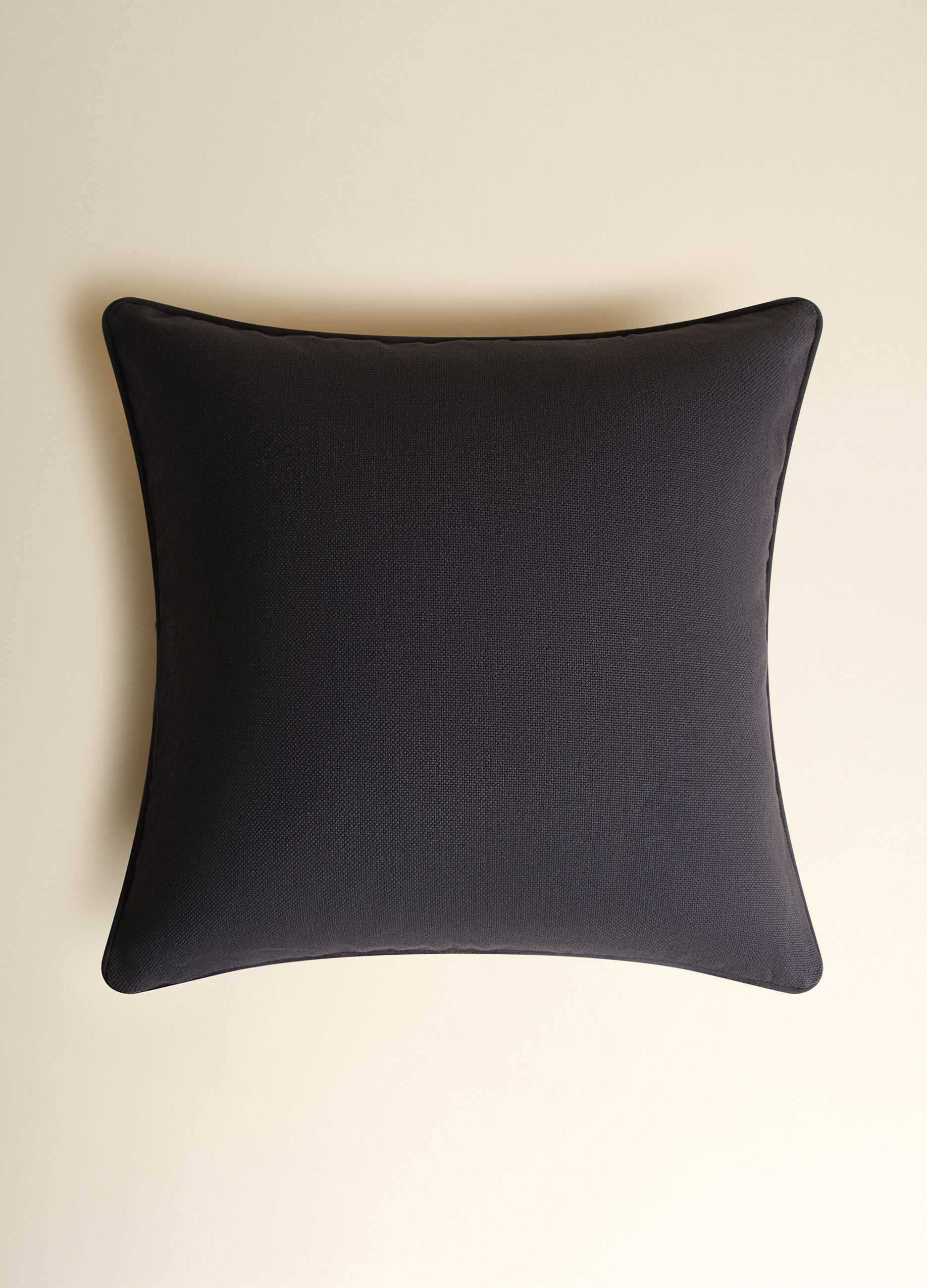 Solid colour cushion cover in 100% cotton_1