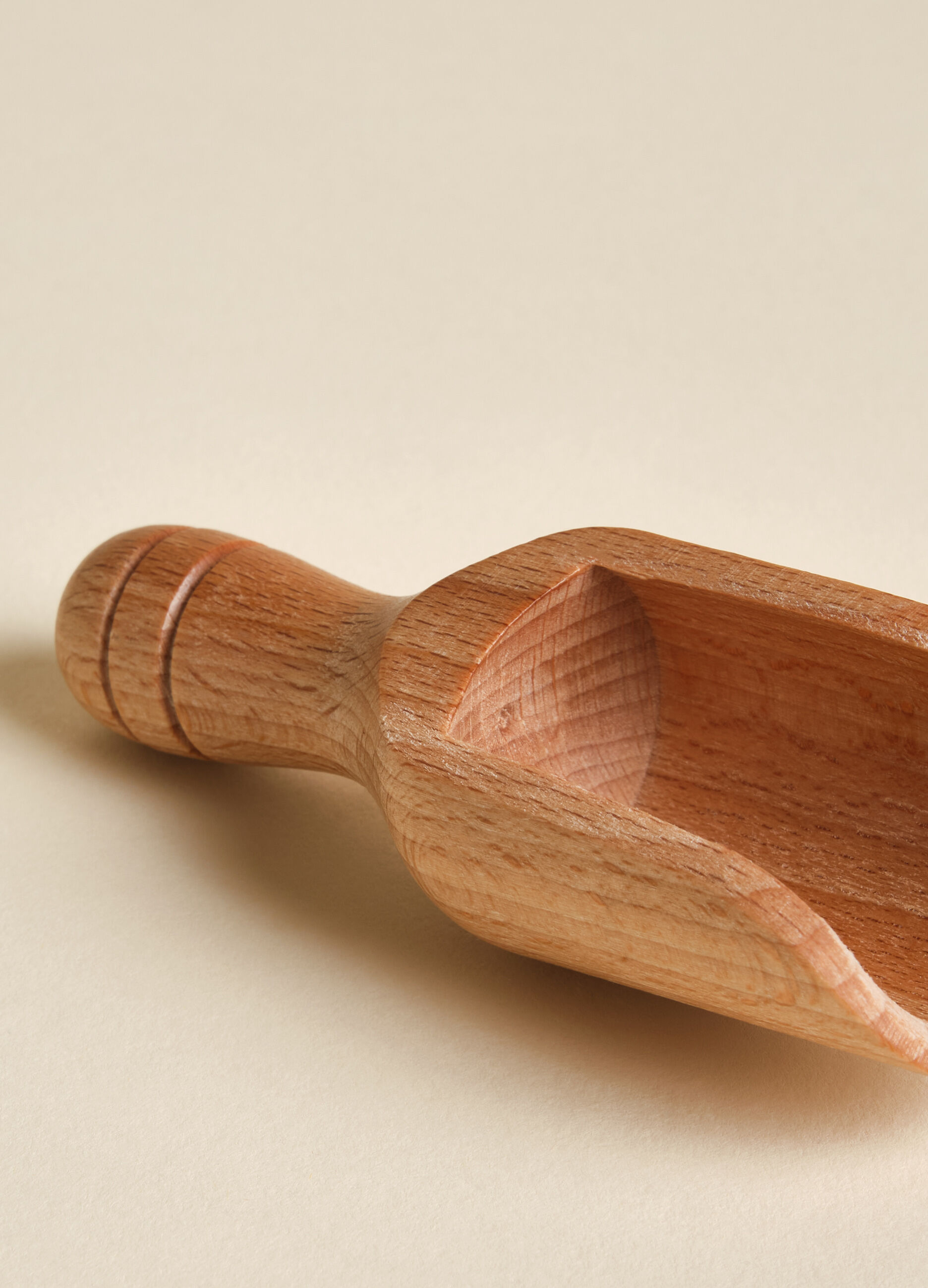Scoop in wood_2
