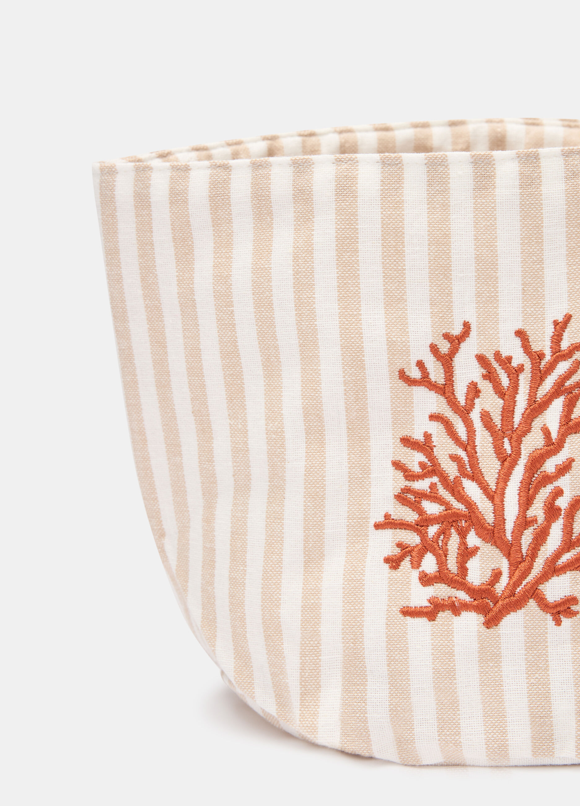 Soft basket in yarn-dyed cotton with embroidery_1