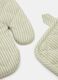 Two-pack with 1 pot holder and 1 oven glove_1