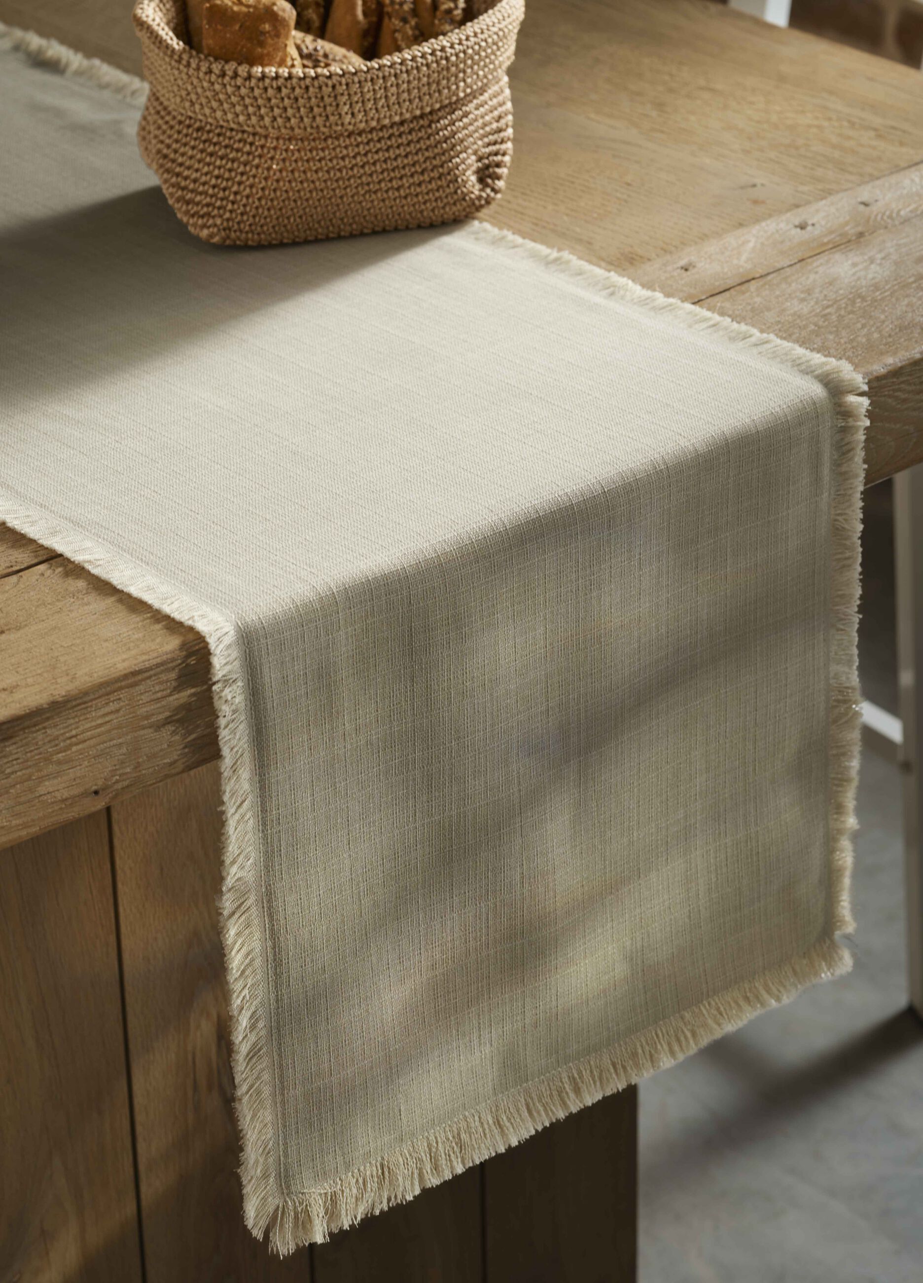 Stainproof table runner with fringes