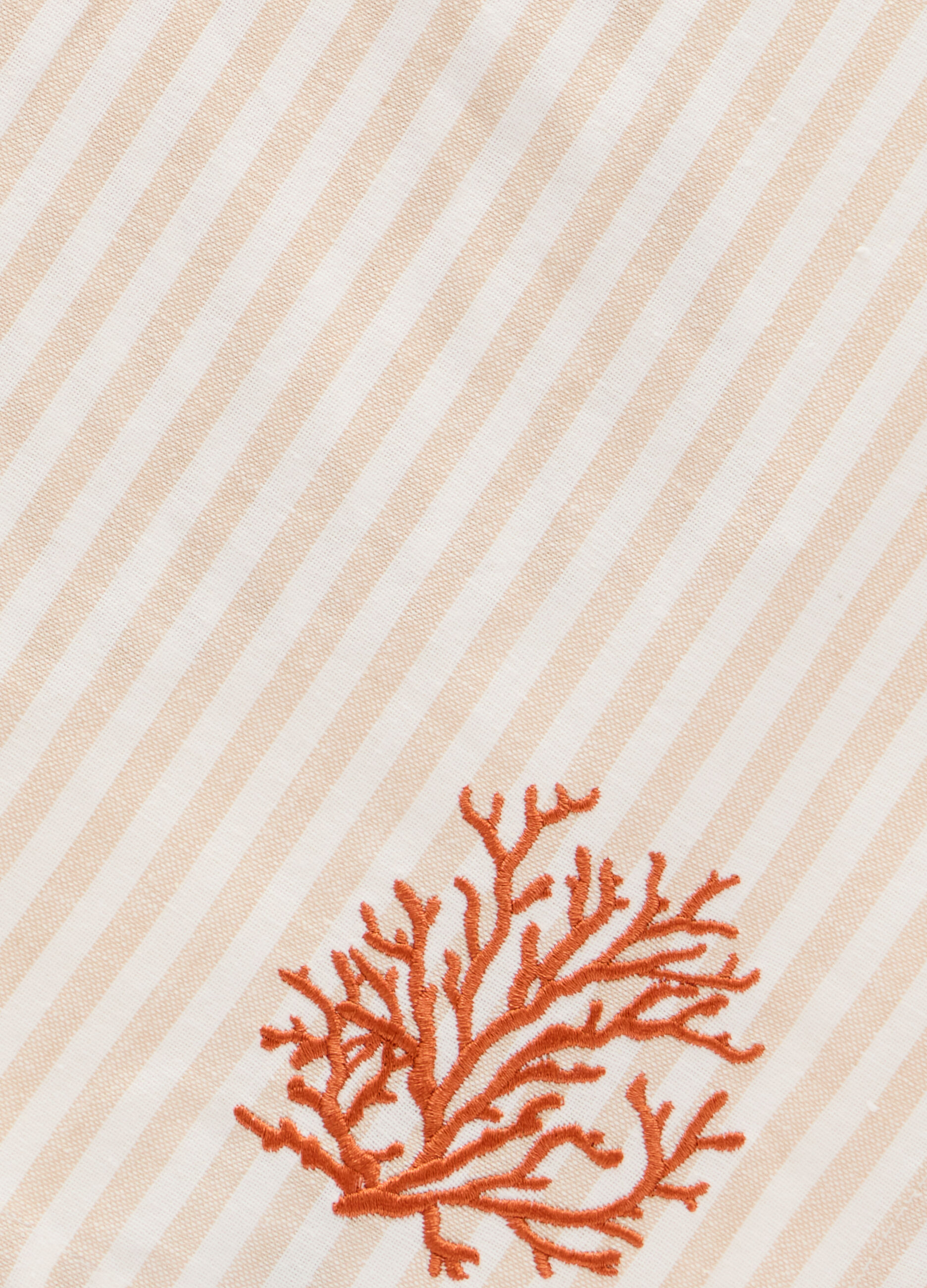 Tea towel in yarn-dyed cotton with embroidery_1