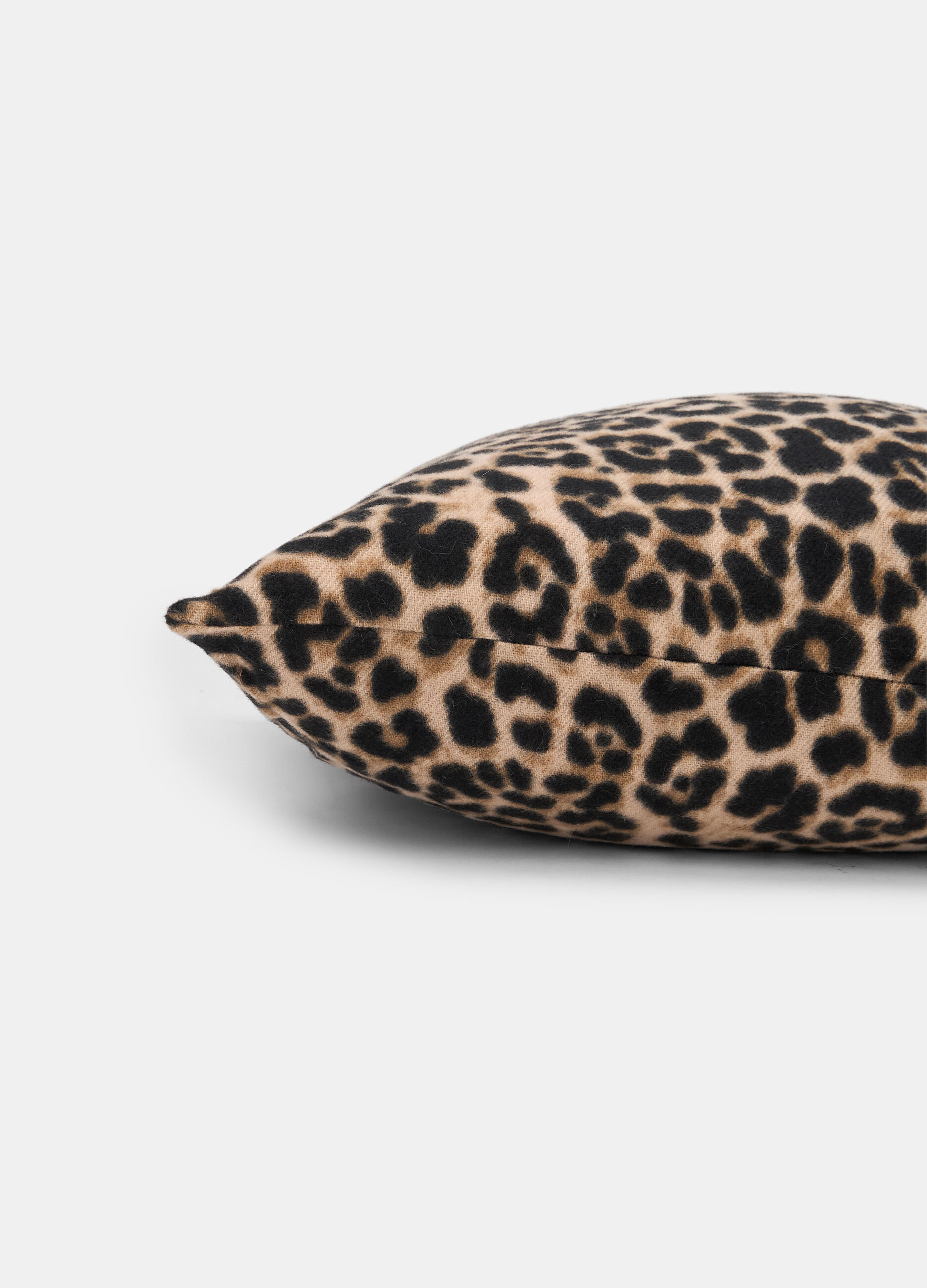 Cuscino imbottito con motivo animalier