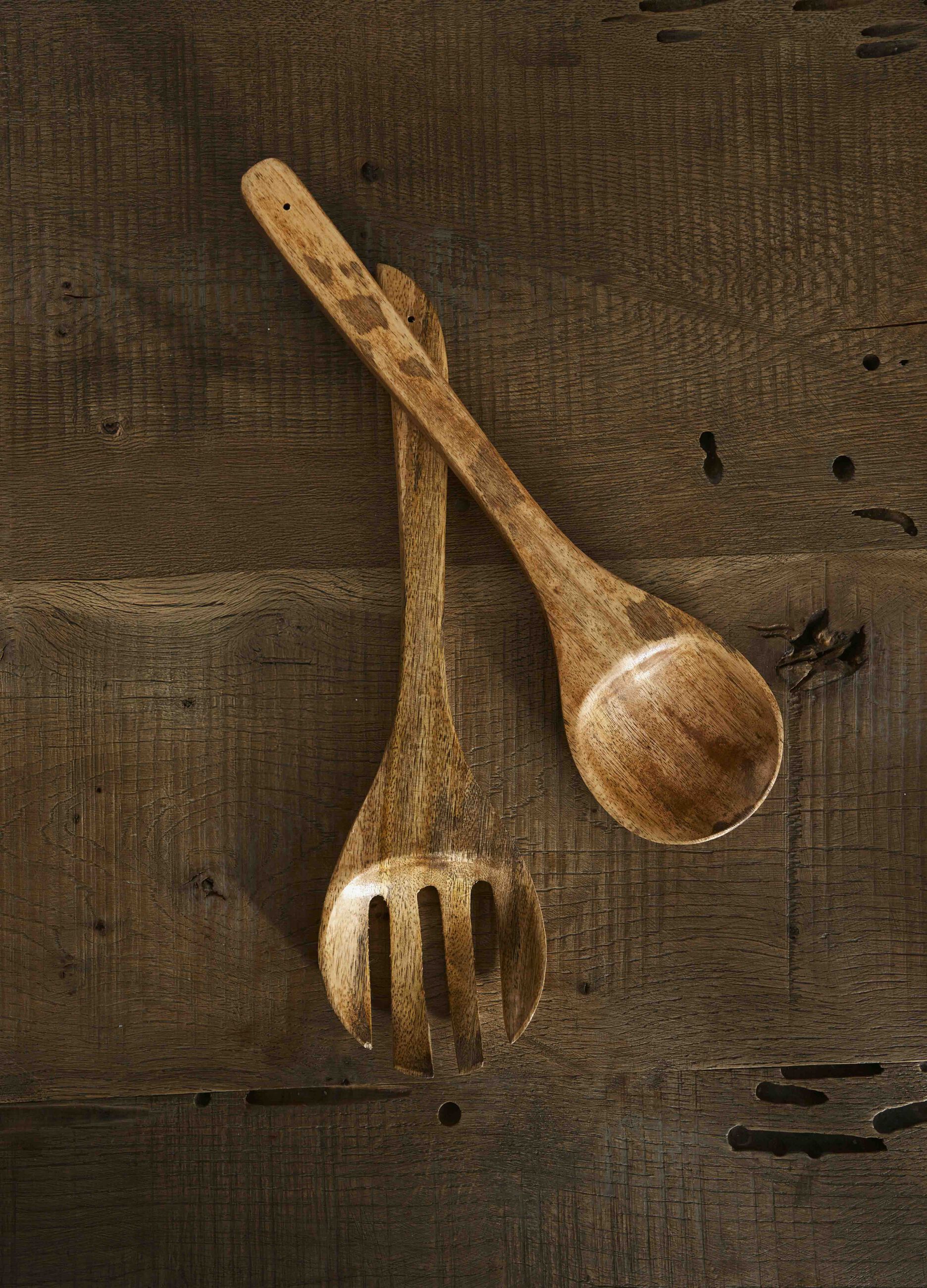 Set of 2 salad spoons in mango wood_0