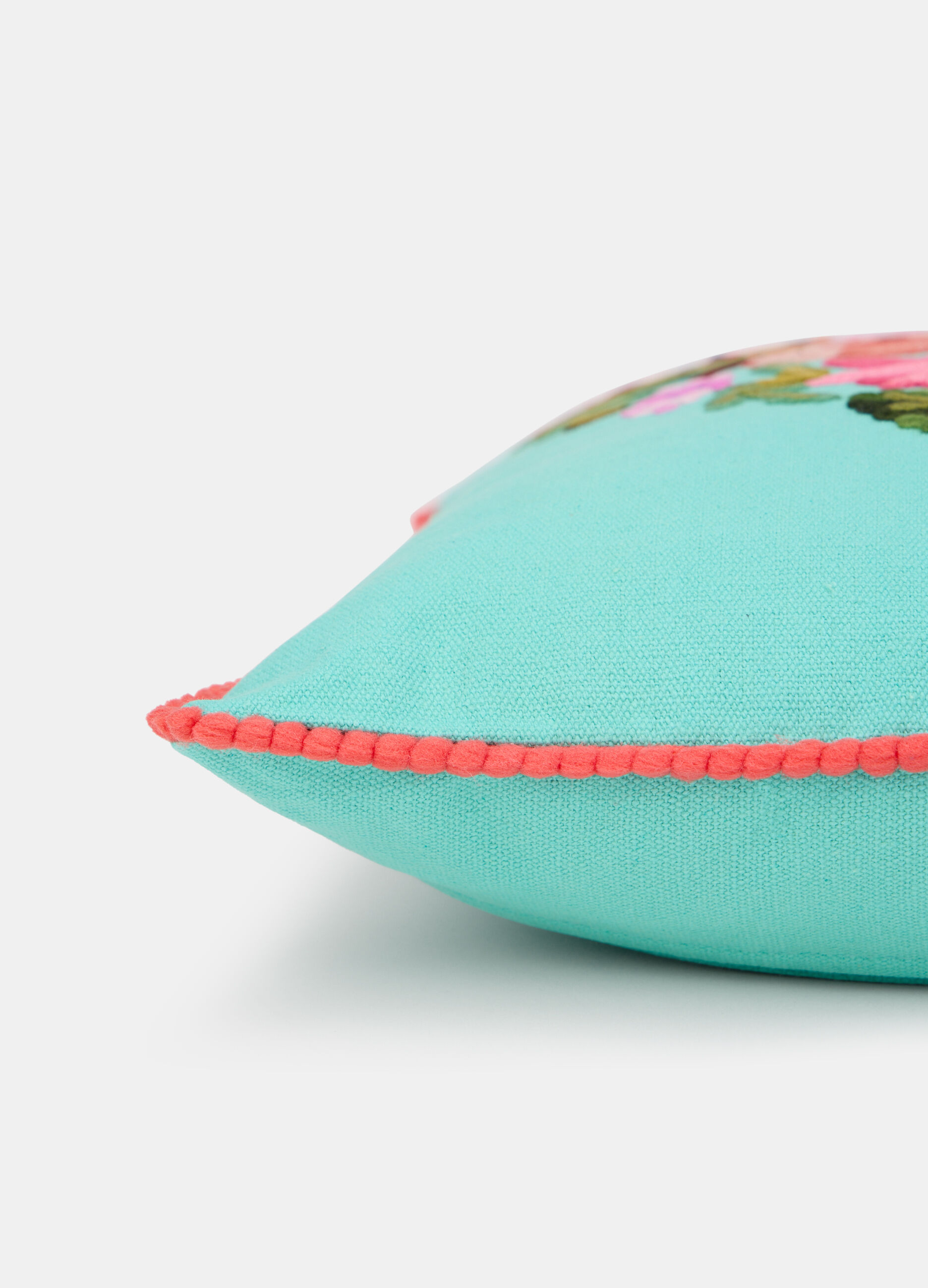 Cuscino con ricami in velluto_1